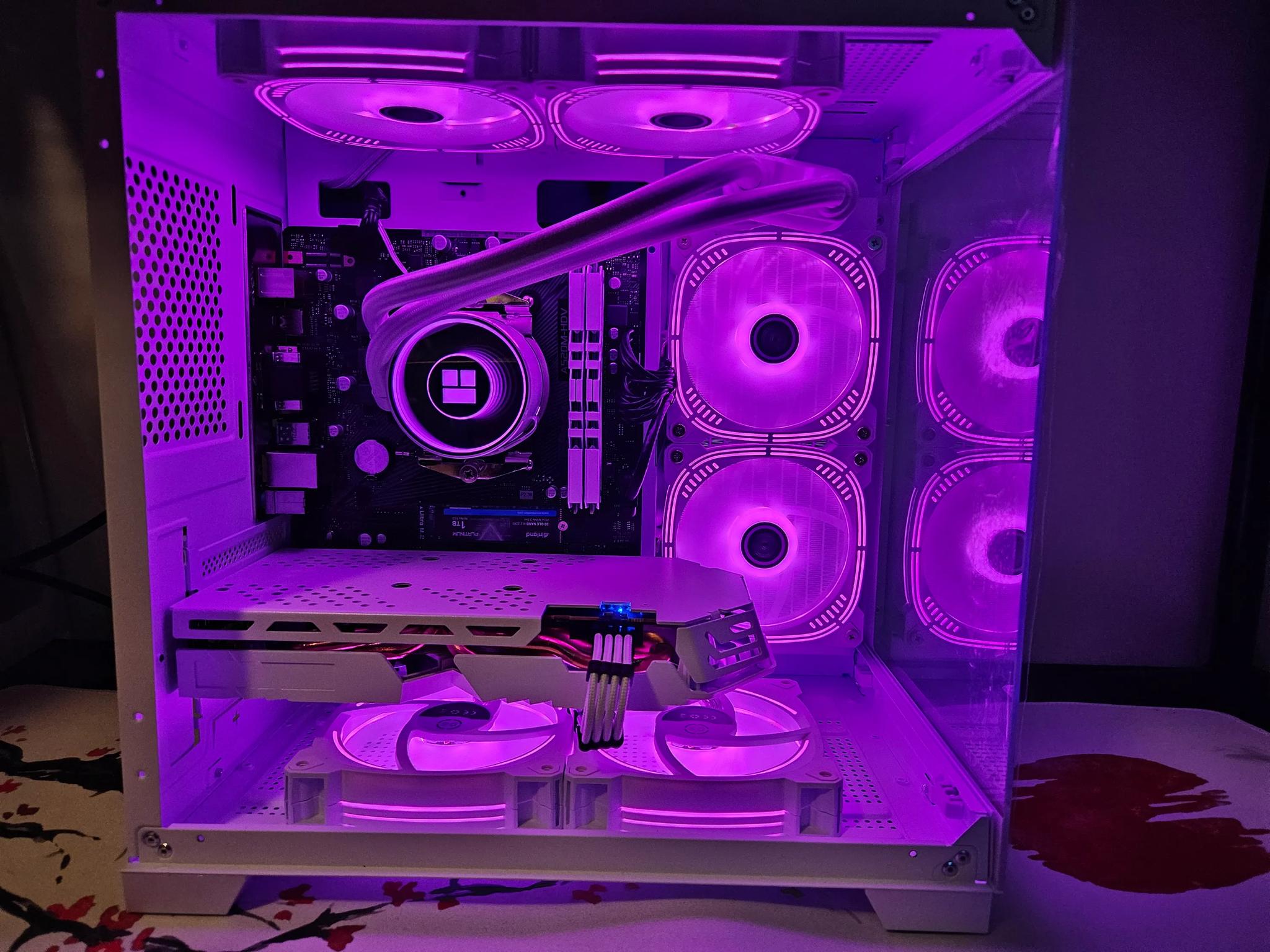 Artic Beast liquid cooled rig Ryzen 5 / 32GB RAM / 1TB SSD / RX6600