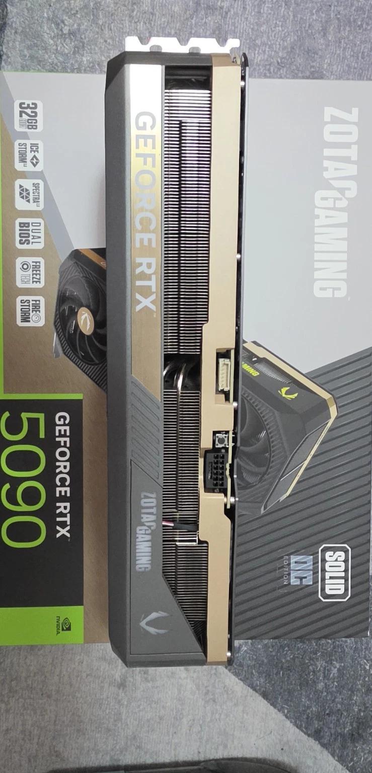 ZOTAC GAMING GeForce RTX 5090 SOLID OC