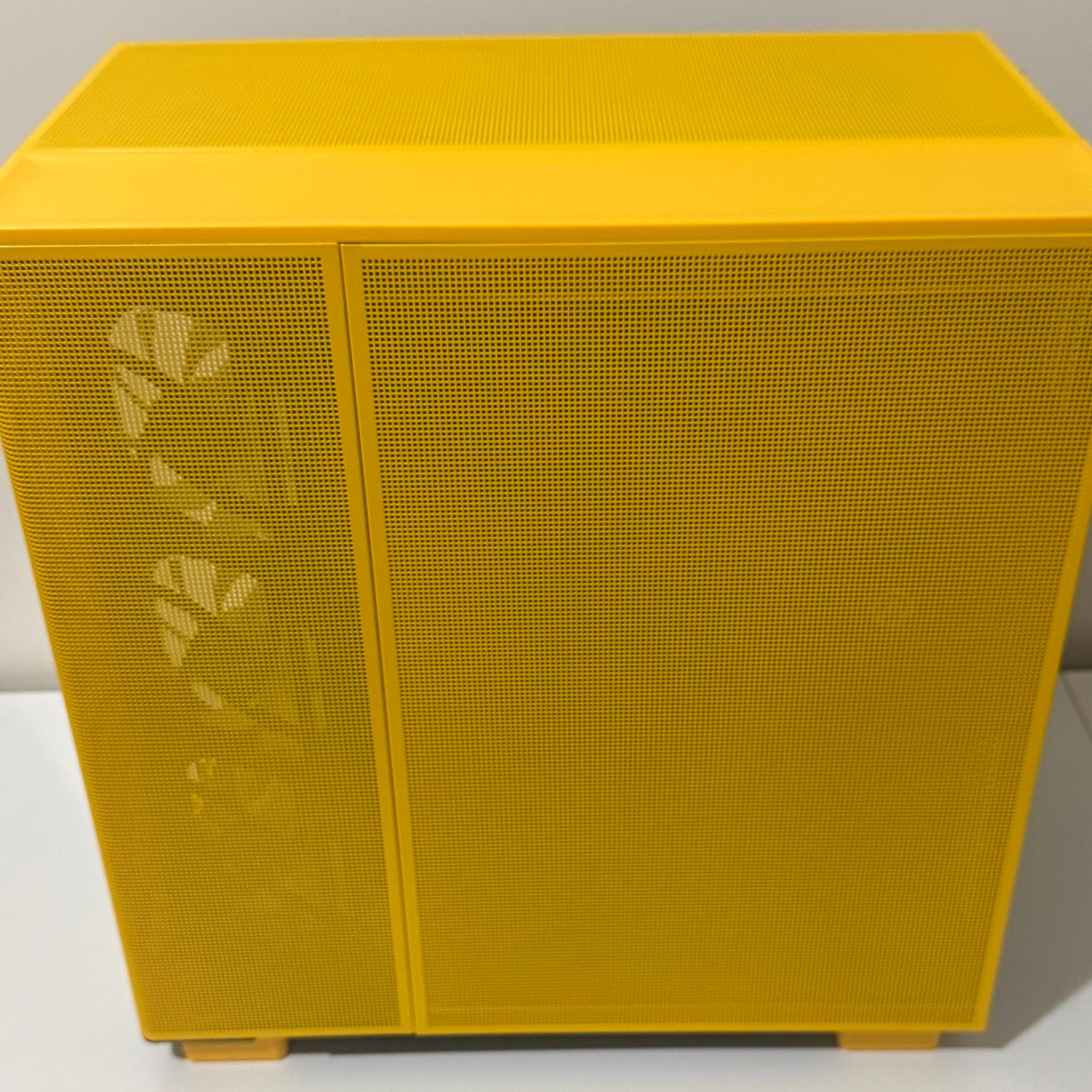 BUMBLEBEE Ryzen 5 32GB RAM 1TB SSD GeForce RTX 2070 MSI MAG B550 Tomahawk Thermaltake View 380 XL