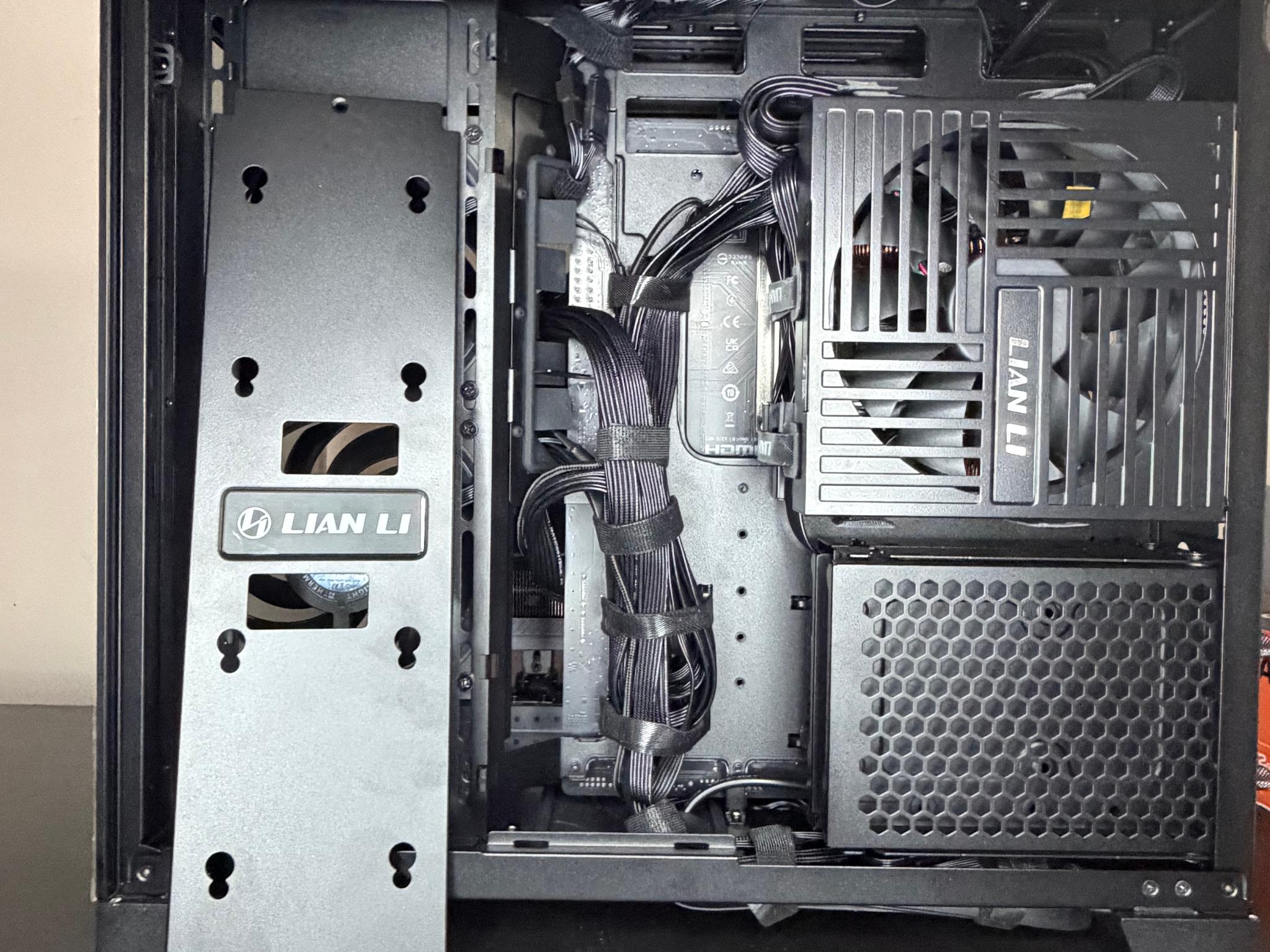 7800X3D / 5070 Gigabyte / Lian Li O11D Mini