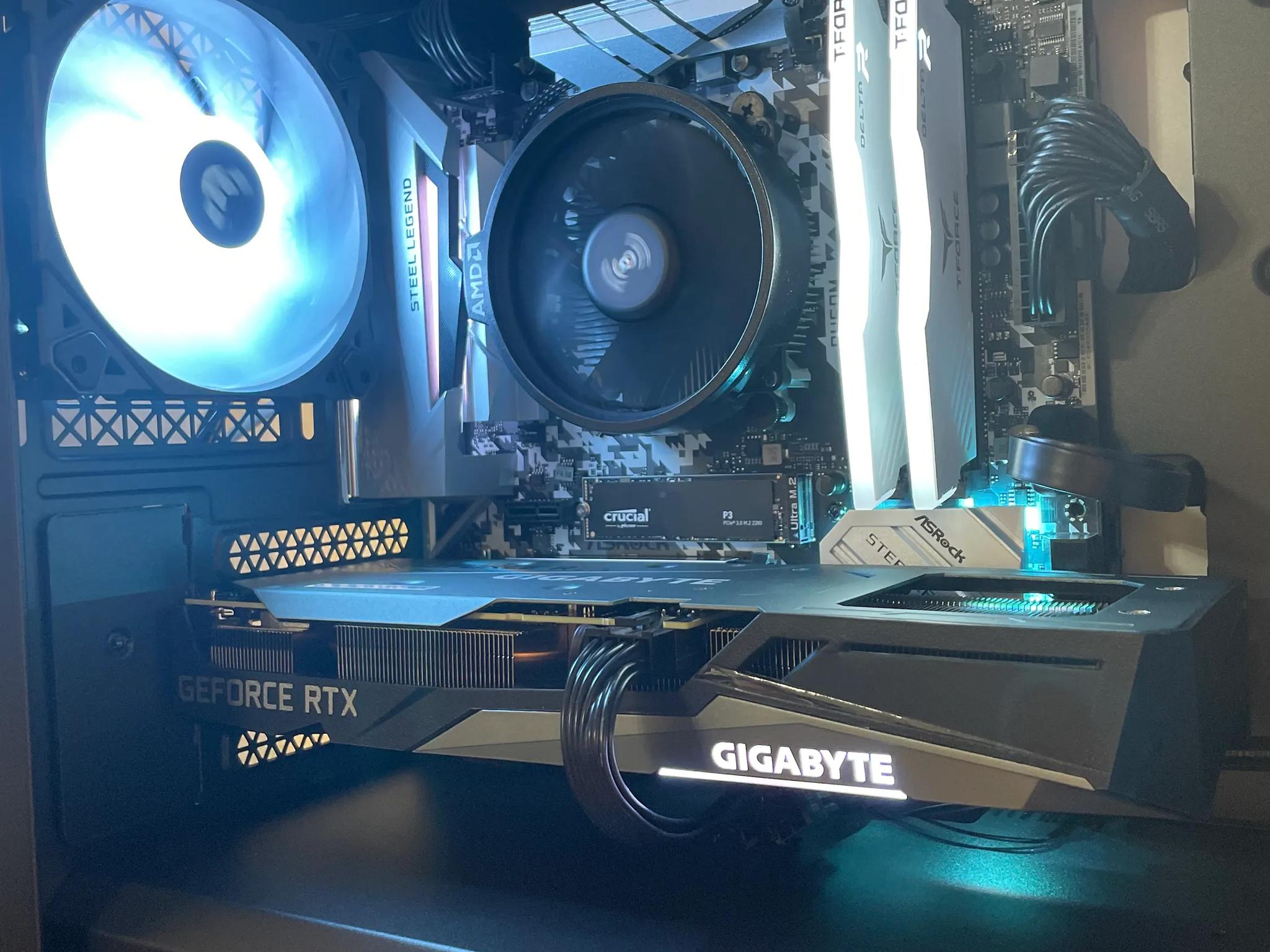 The Mini Legend // RTX 3060 12GB // Ryzen 5 5500