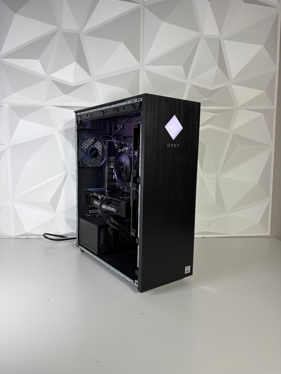 OMEN Gaming PC - RTX 3060 Ti 8GB / Intel Core i7 10700/ 16GB DDR4