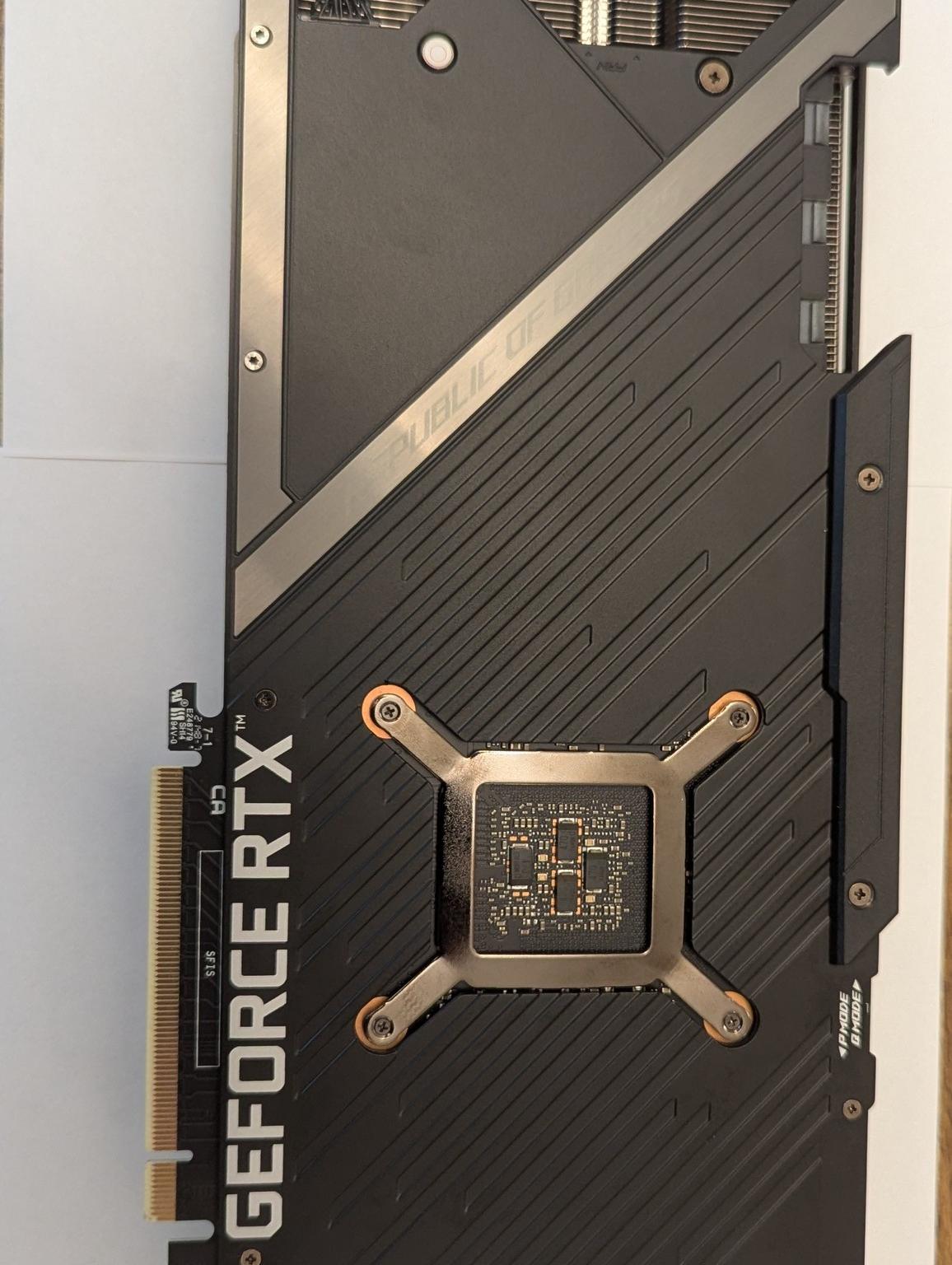 Asus ROG STRIX GAMING OC GeForce RTX 3070 Ti