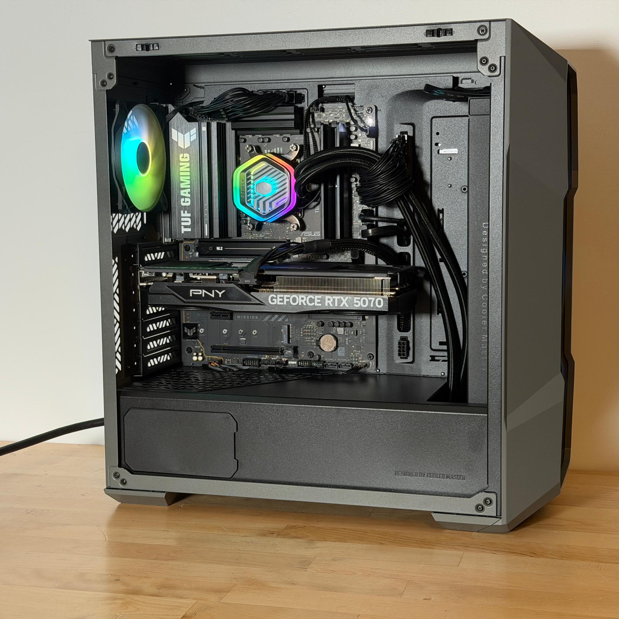 RTX 5070 Ryzen 7 9700x Gaming PC
