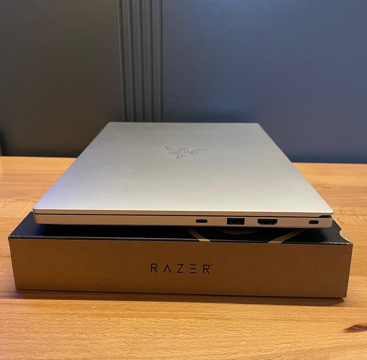 🪒 Razer Blade 14" Gaming Laptop | Ryzen 6900HX, 3070 Ti, 16GB DDR5