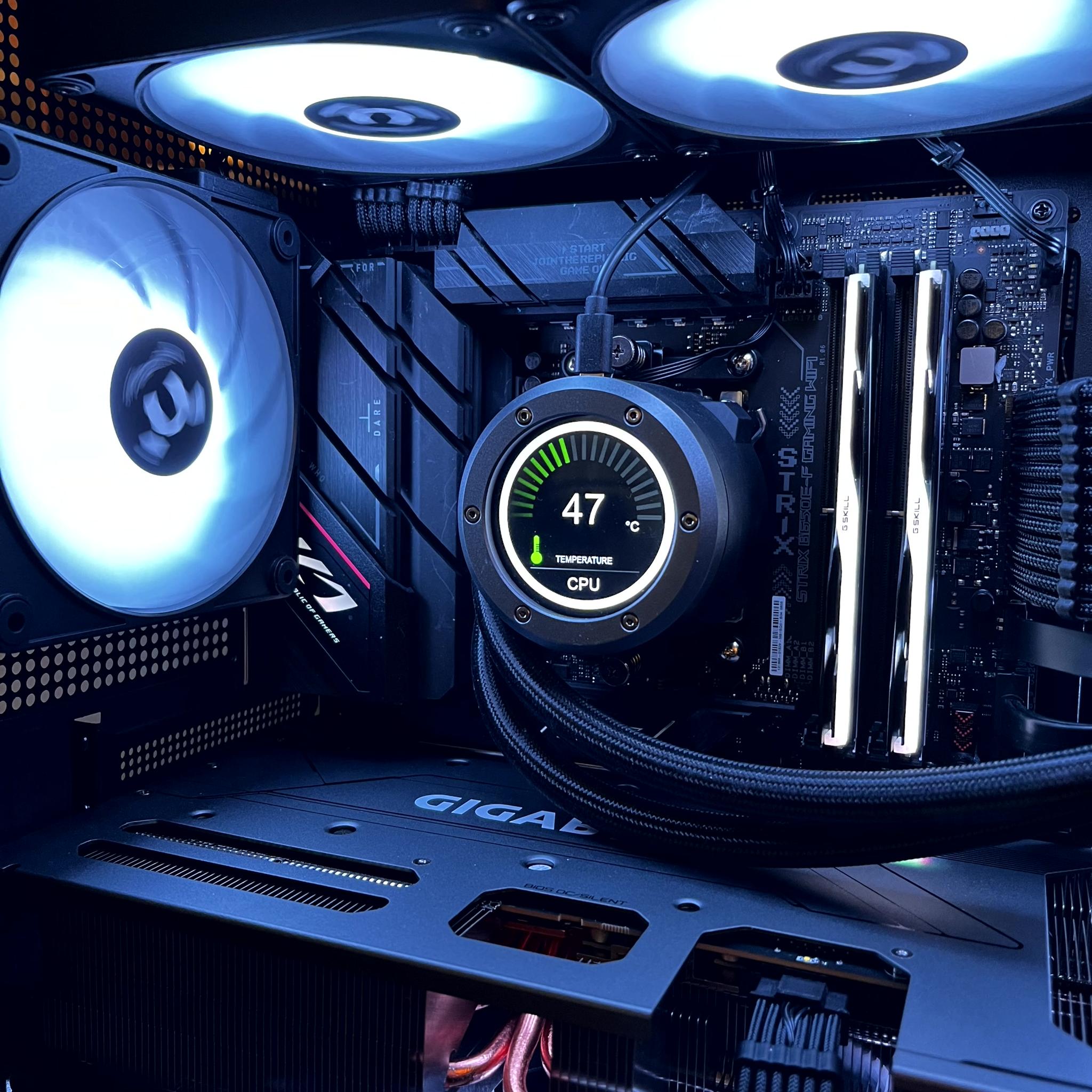 "THE CUBE" - RTX 4080 SUPER OC | Ryzen 7 7800X3D | 32GB CL 32 @6400 MT/s | 4TB | 1000W Platinum