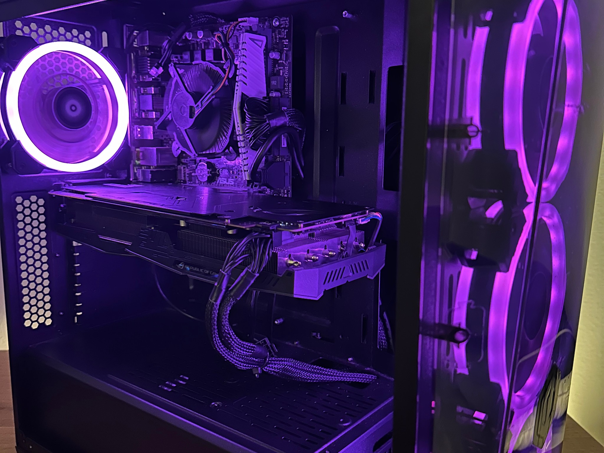 RX 580 | Intel i5 | 16gb ram | 500gb ssd | Gaming PC