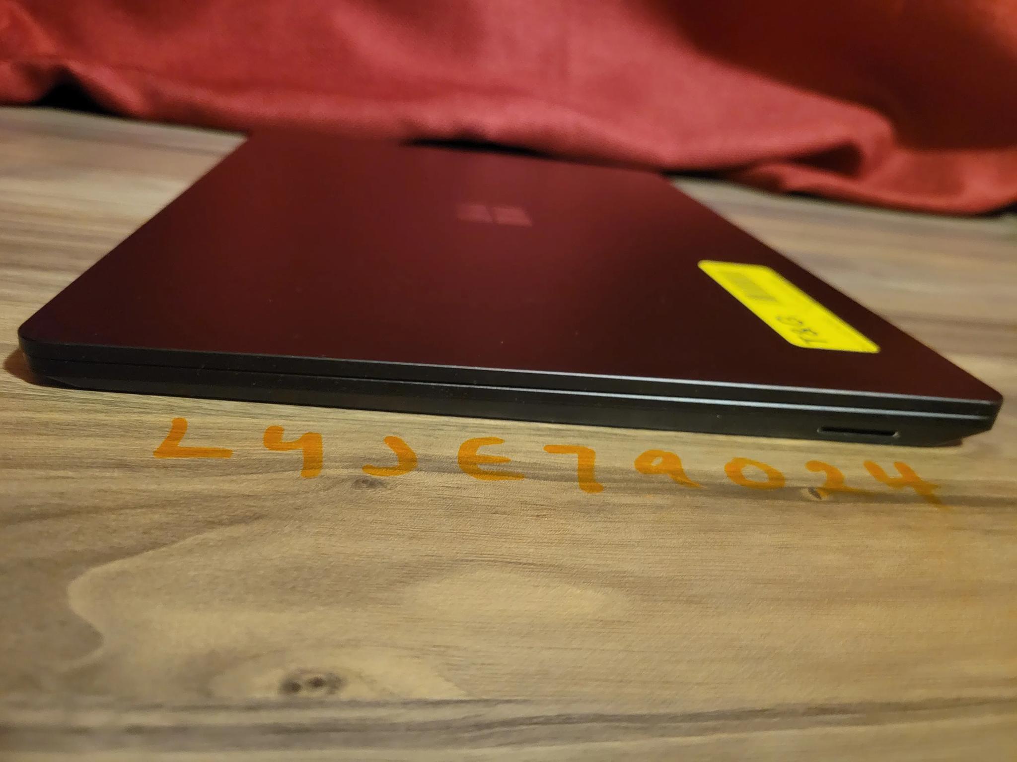 Microsoft Surface Laptop 3 - 256gb ssd - 13.5" 2k touch screen - intel i5-1035G7
