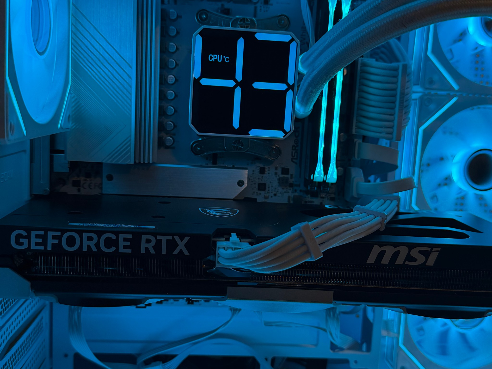 Ryzen 5 9600X, 32GB DDR5 Ram, MSI RTX 5060 TI 8GB Gaming System