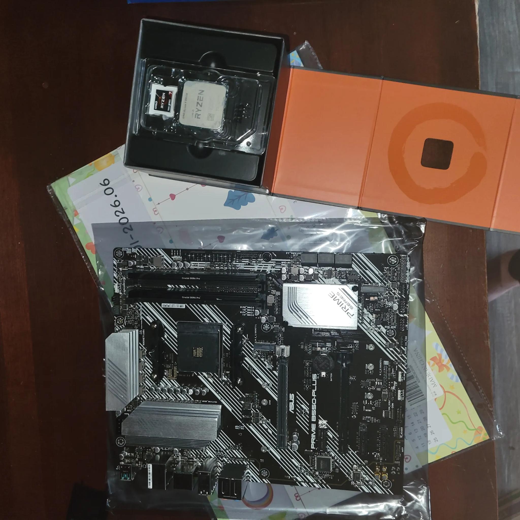 Ryzen 9 5900x, 64 gb of DDR4 crucial pro, b550 prime