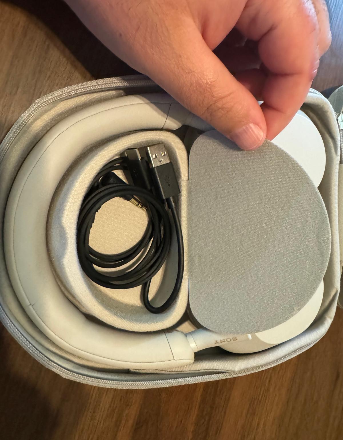 Sony headphones wh-1000xm5