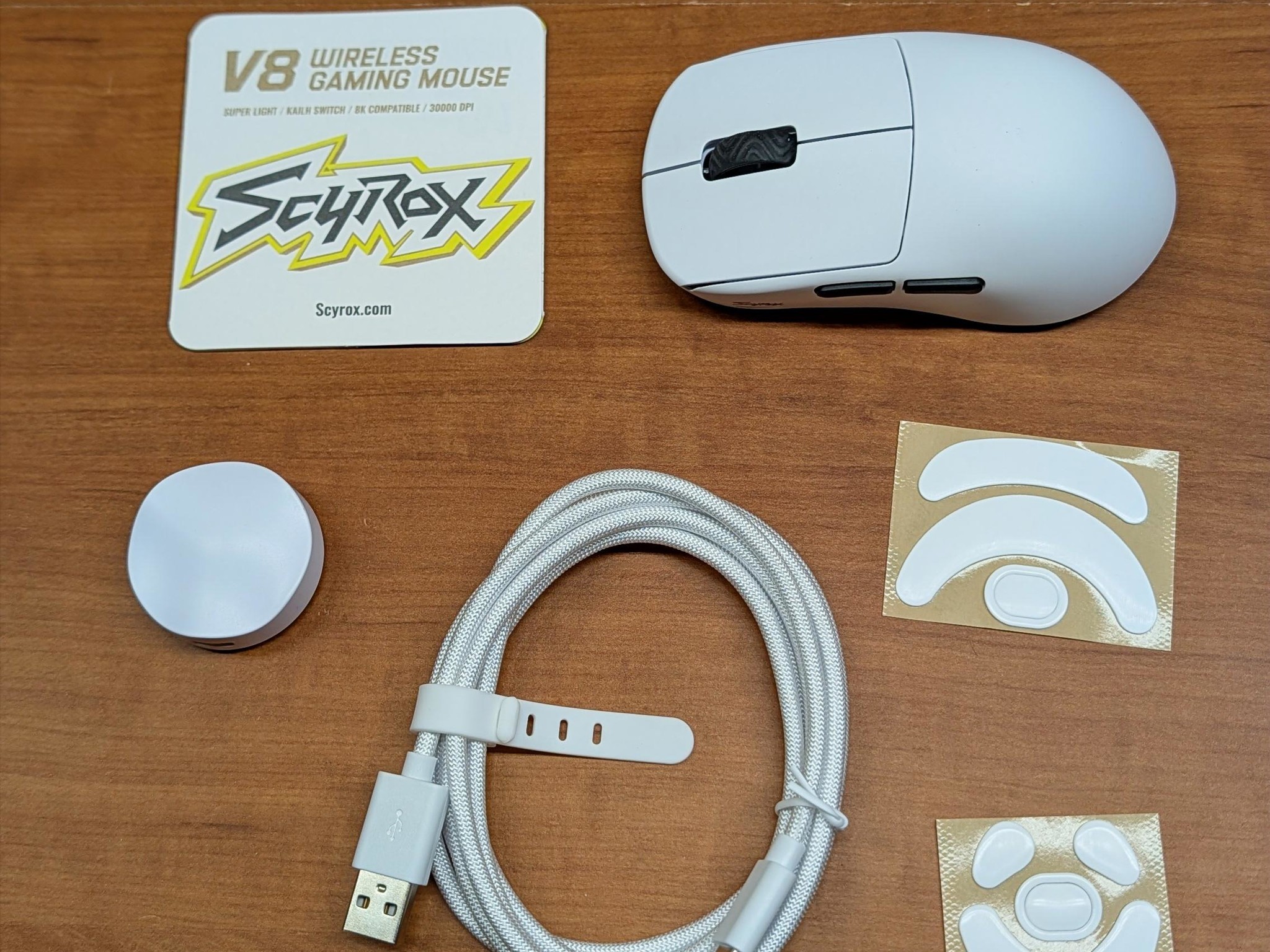Scyrox V8 White 8K 36g Kailh Super Light Mouse Less Than 1 hr use