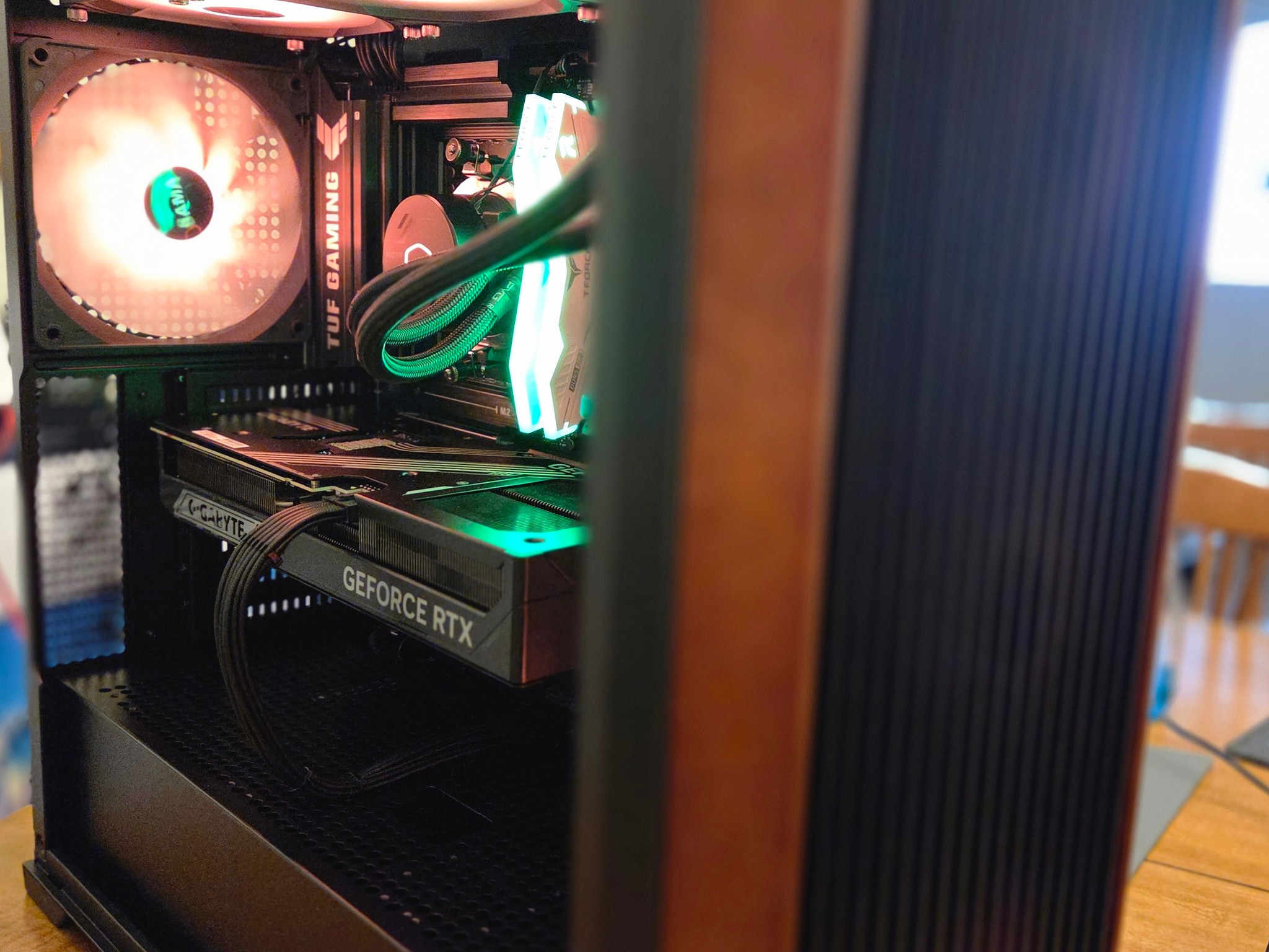 ASUS TUF B650E-PLUS WiFi, RTX 5070 TI, 32GB 6000 CL30 - Gaming/Streaming PC