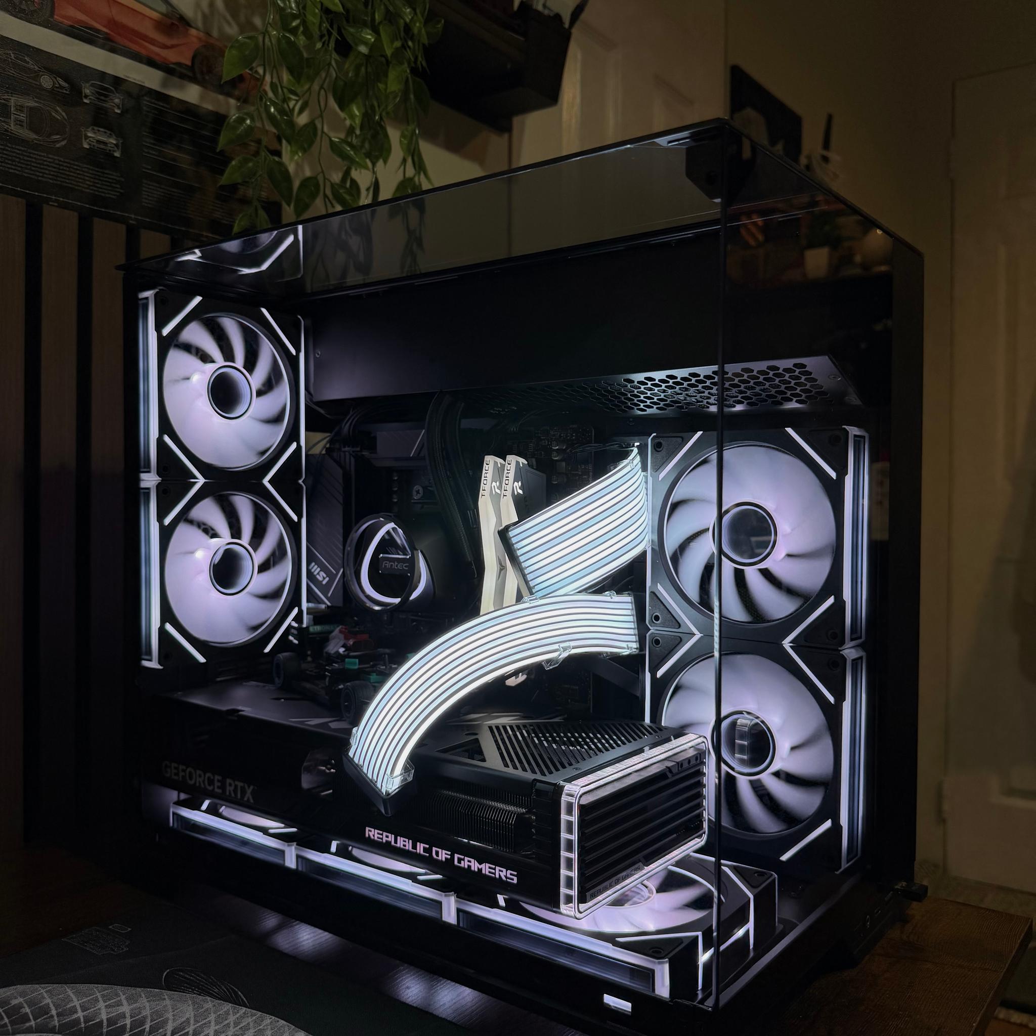 🔥 High-End Gaming PC – RTX 4070 Super | Ryzen 5 9600X | 32GB DDR5 + 1TB NVMe 🔥
