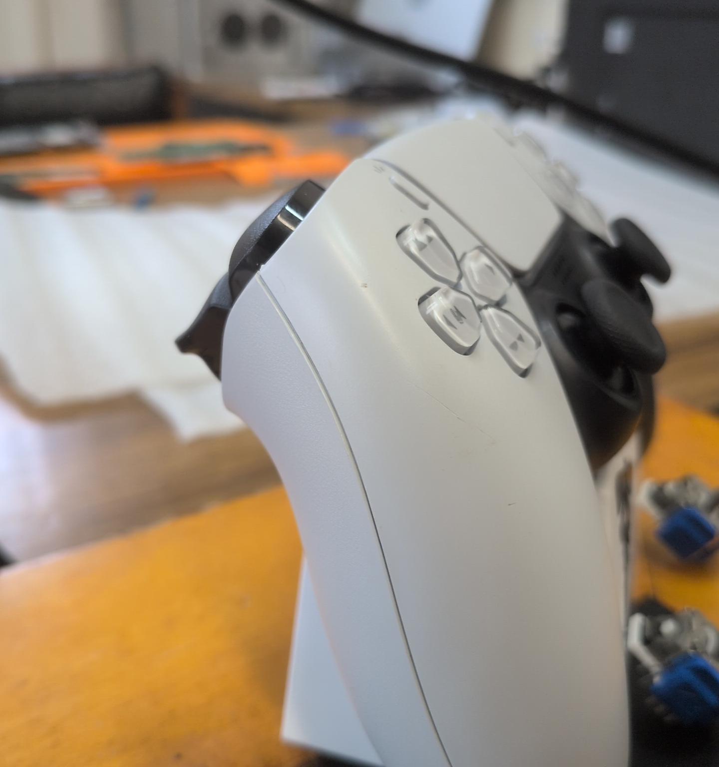 Ksilver J13+ TMR Upgraded White PS5 Dualsense Cosmetic Grade B