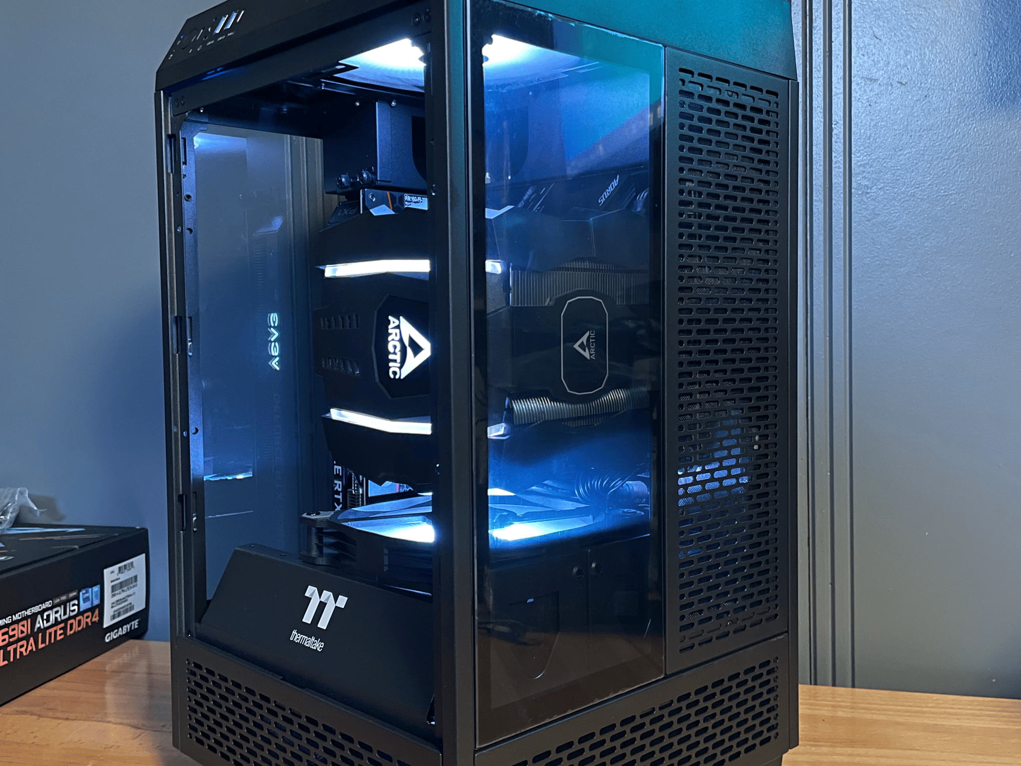 "ITXbox" 3080 Gaming PC w/ Intel 12400F, 32GB RAM, 2TB SSD, Windows 10 Pro