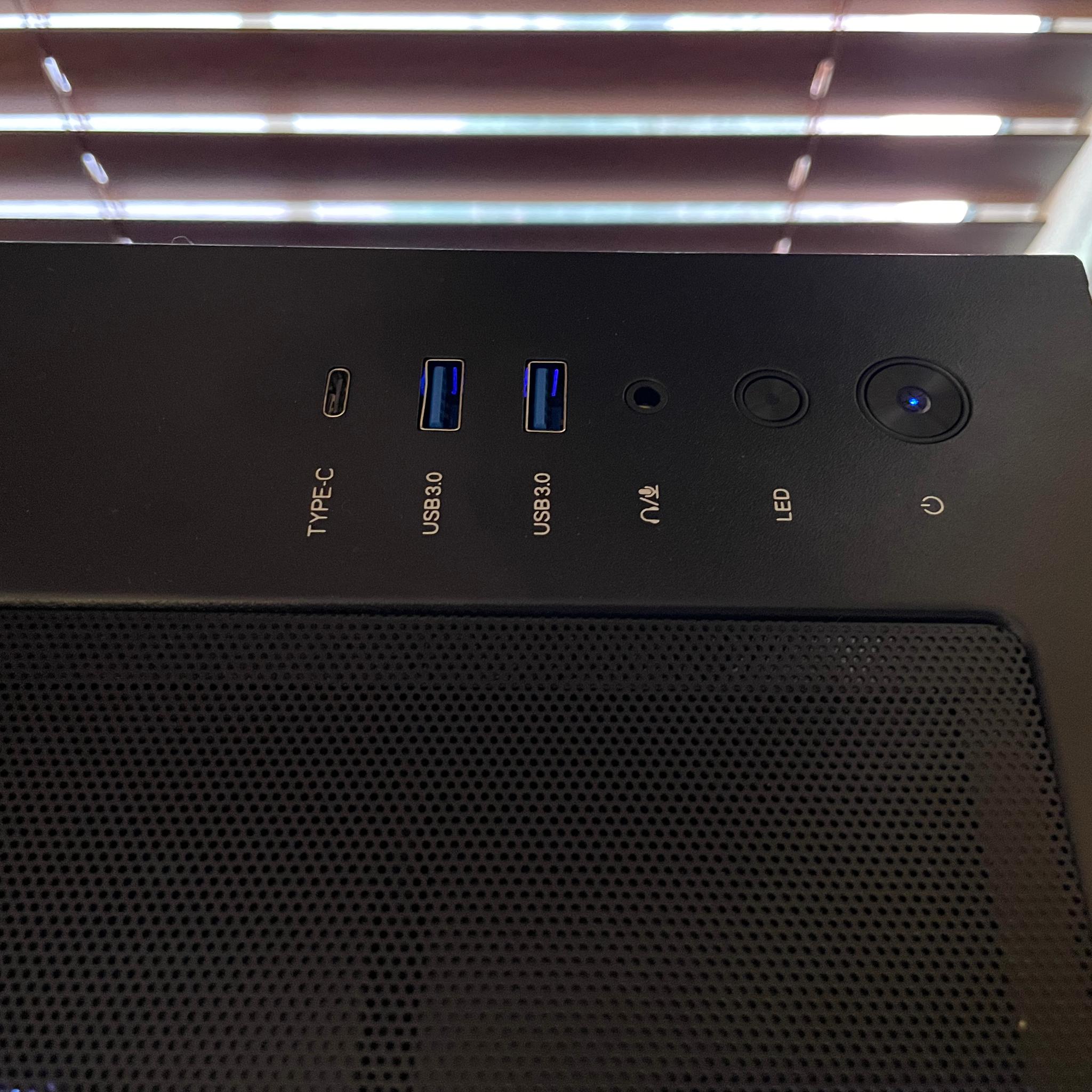 AMD Gaming PC (Ryzen 7 3800X | RX 6800 | 32GB RAM | 512GB SSD | Wifi + BT)