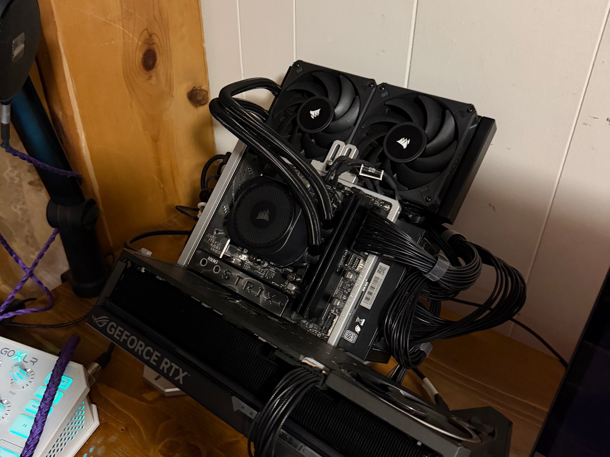 Asus x870e Mini itx motherboard with 9950x3d and 64 gb of crucial 6000