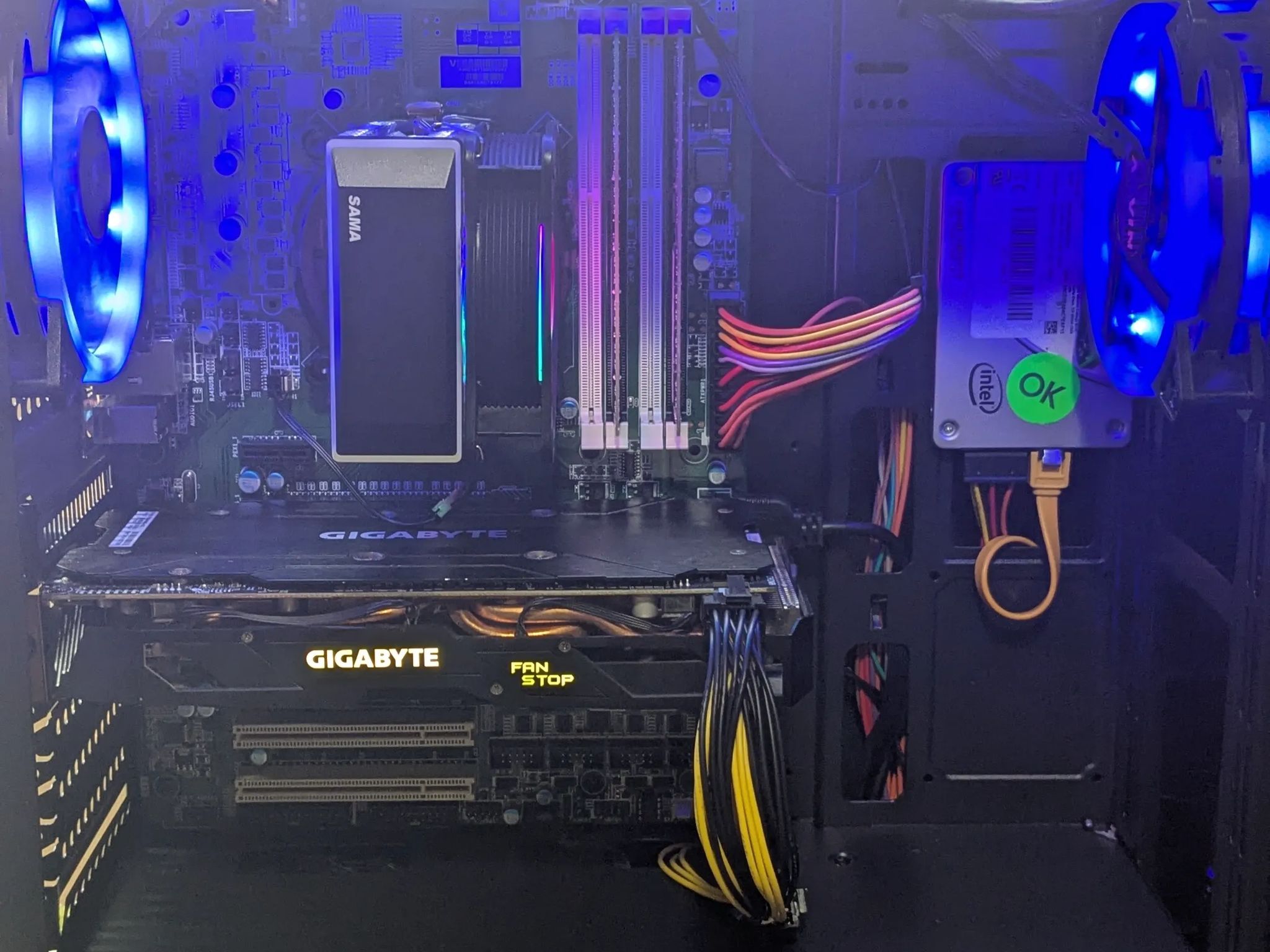 100 FPS Fortnite | 180 Day Warranty | i5-4590 , 16GB RAM, 480GB SSD, RX 570 4GB, RGB, Wifi, Win10