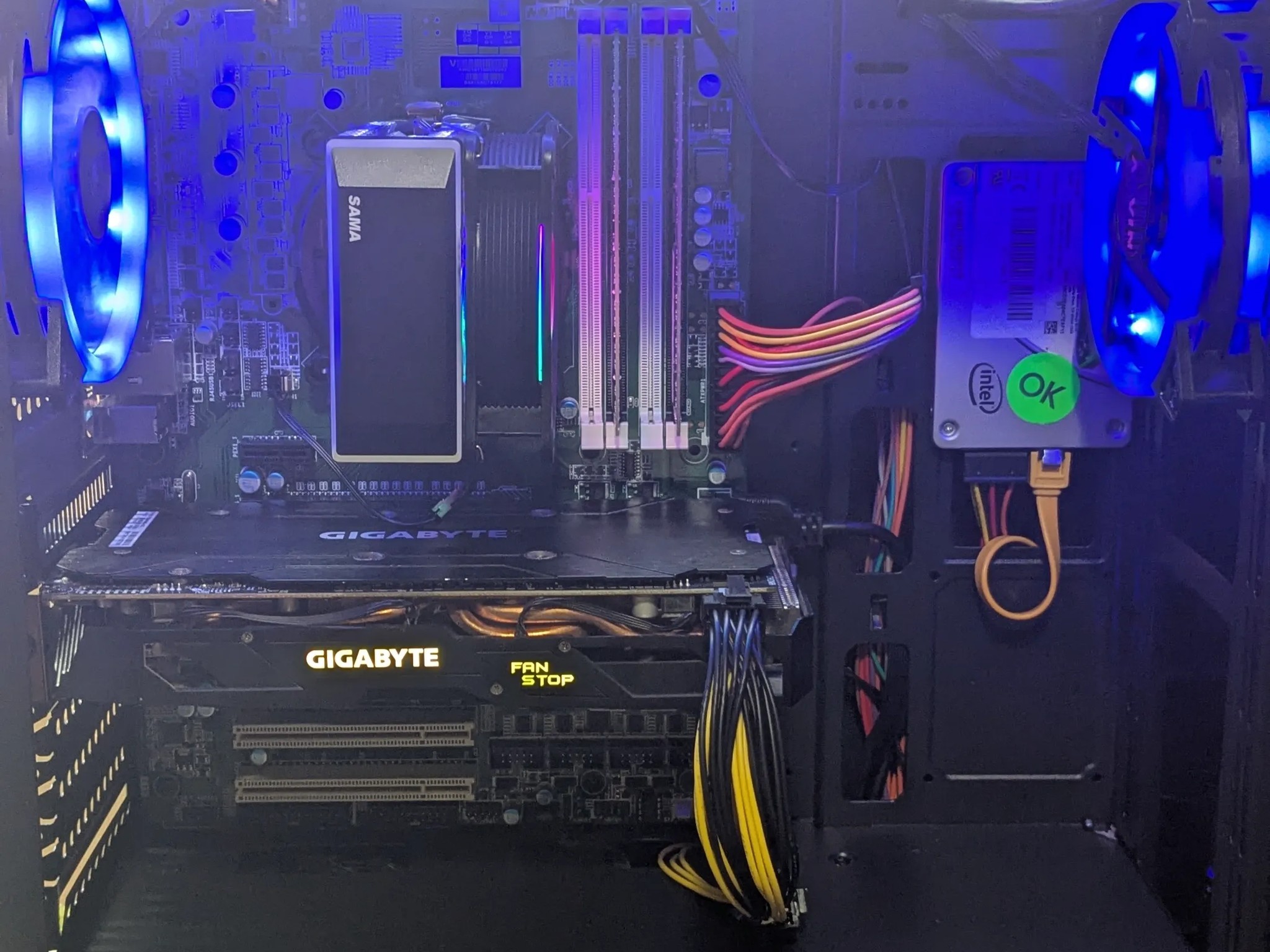 100 FPS Fortnite | 180 Day Warranty | i5-4590 , 16GB RAM, 480GB SSD, RX 570 4GB, RGB, Wifi, Win10