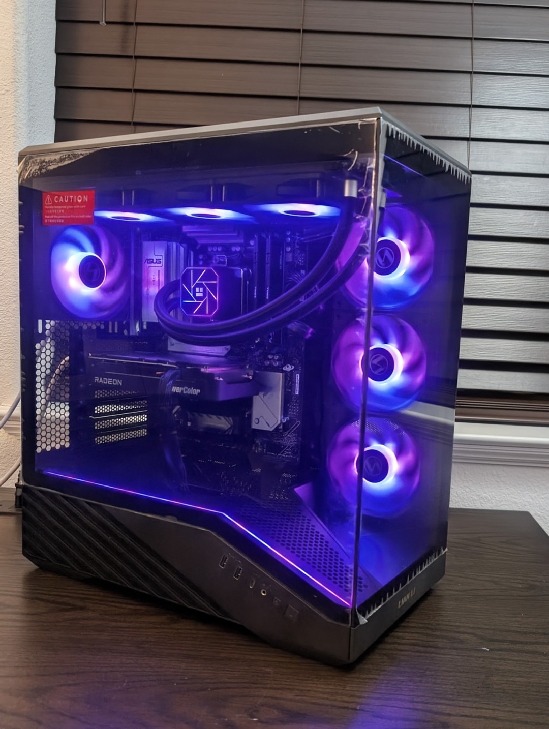 Ryzen 5 7600X |RX 9060 XT 16GB | 32GB DDR5 |256GB + 1TB NVMe SSD