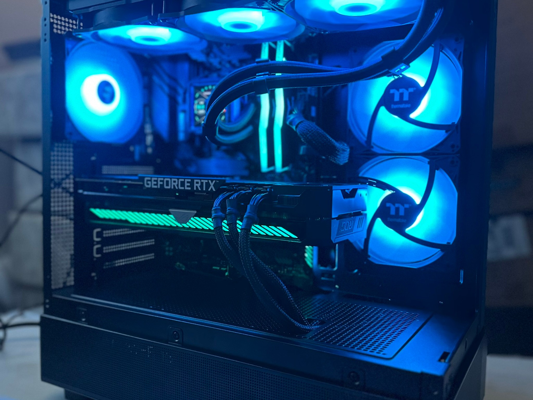 Ryzen 7 5800XT / RTX 3080 Ti / 1TB NVME / 32GB RAM
