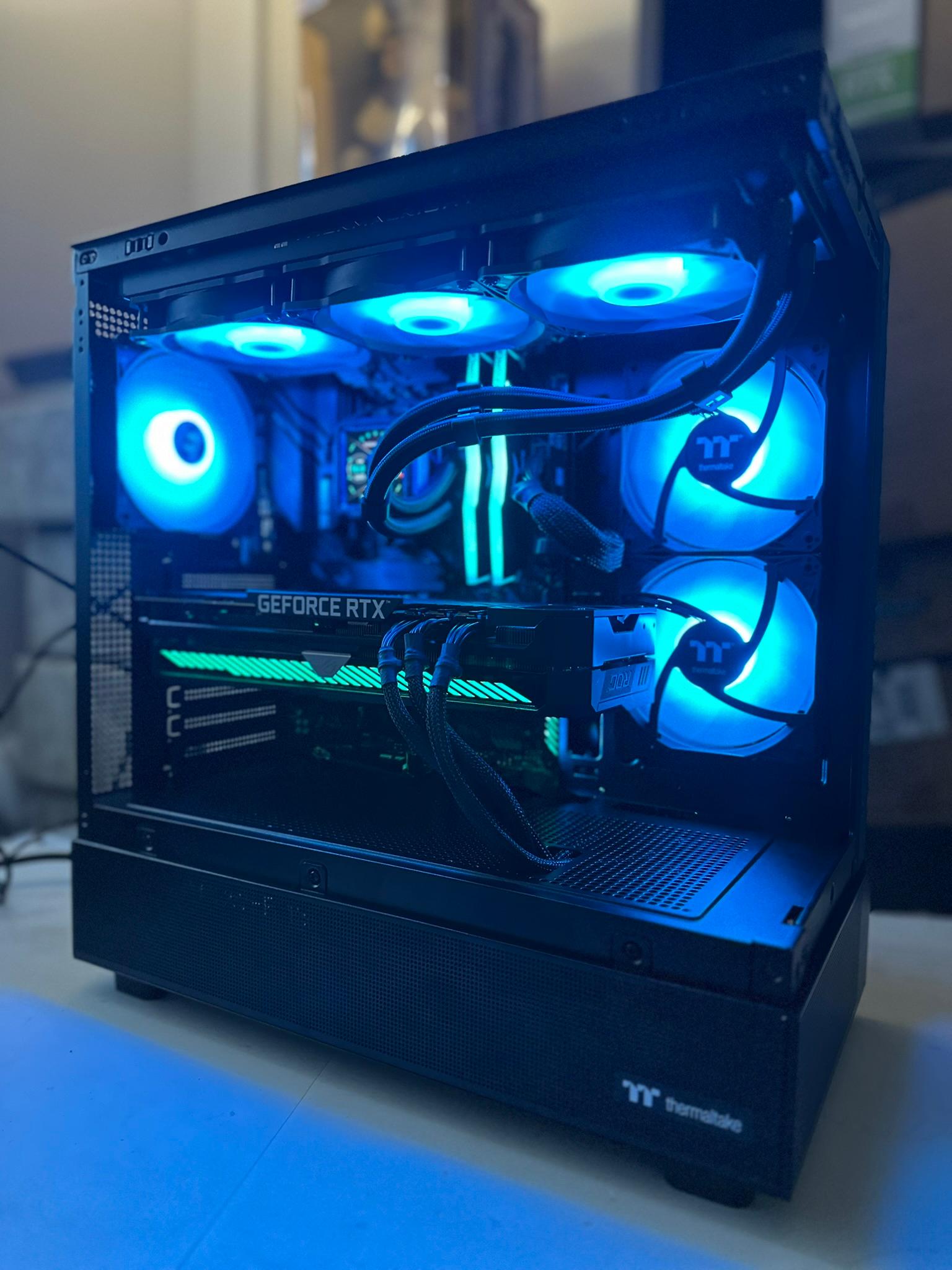 Ryzen 7 5800XT / RTX 3080 Ti / 1TB NVME / 32GB RAM