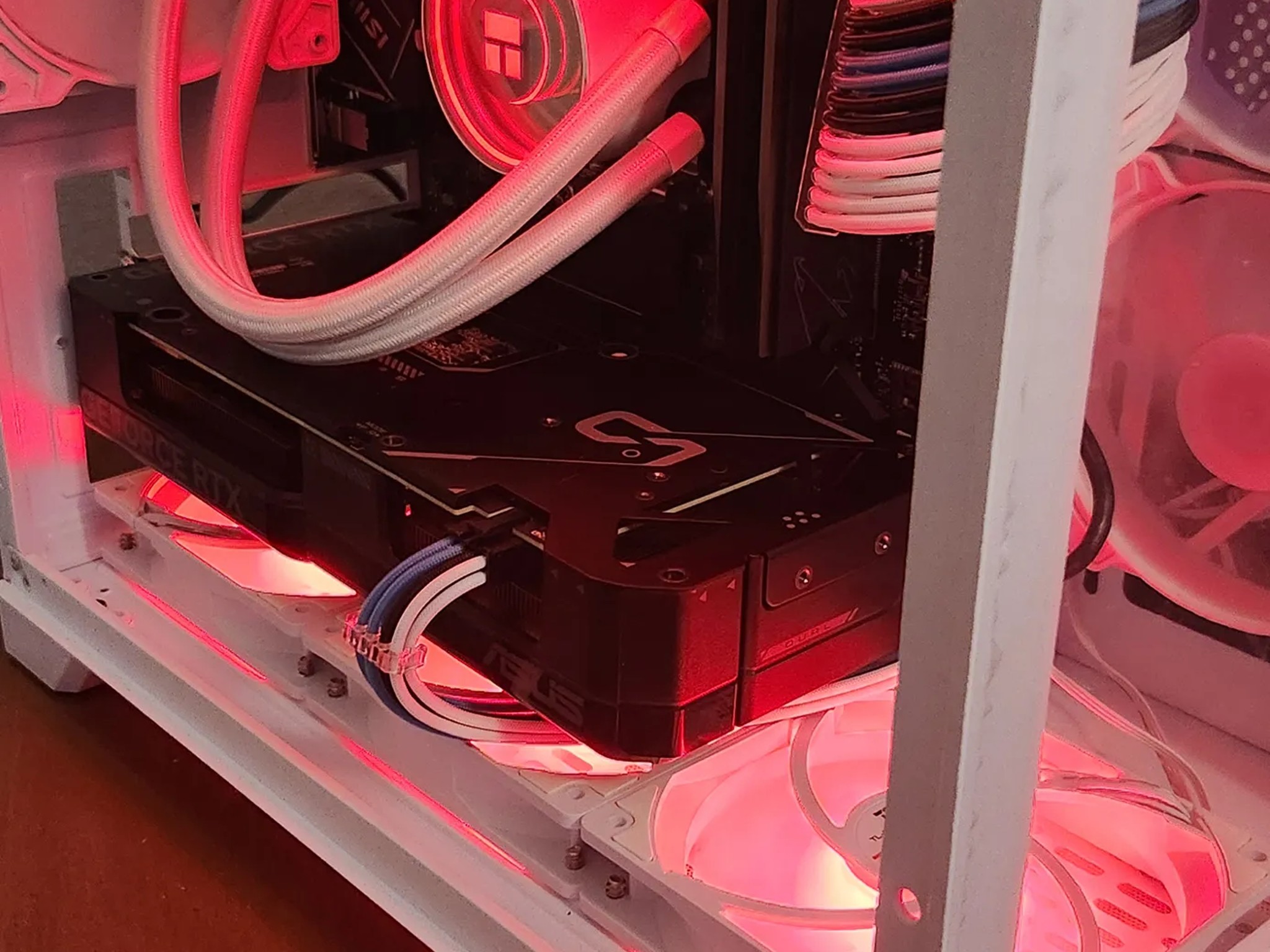 "Frostbyte" Gaming pc 🧊 Ryzen 5 7600x 🧊 rtx 4070 🧊 32gb ddr5 🧊