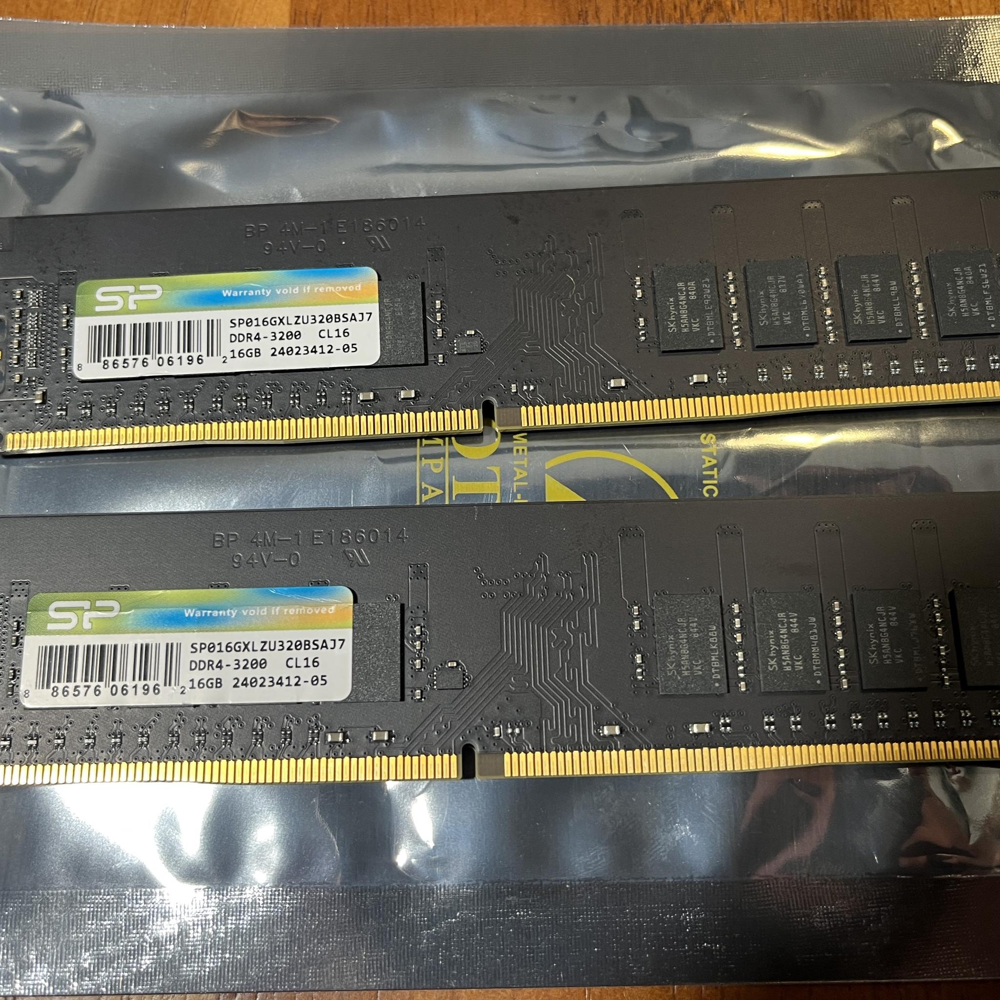 Silicon Power 32GB (2x16GB) DDR4 3200MHz CL16 Desktop RAM SP016GXLZU320BSAJ7