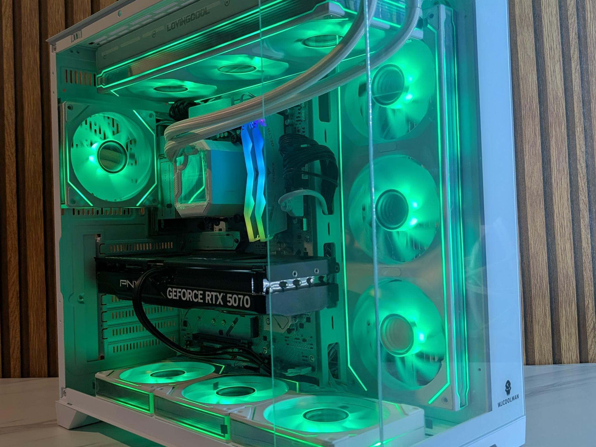 RTX 5070 | RYZEN 5 9600X | 16GB DDR5 | 1TB SSD | 360MM AIO