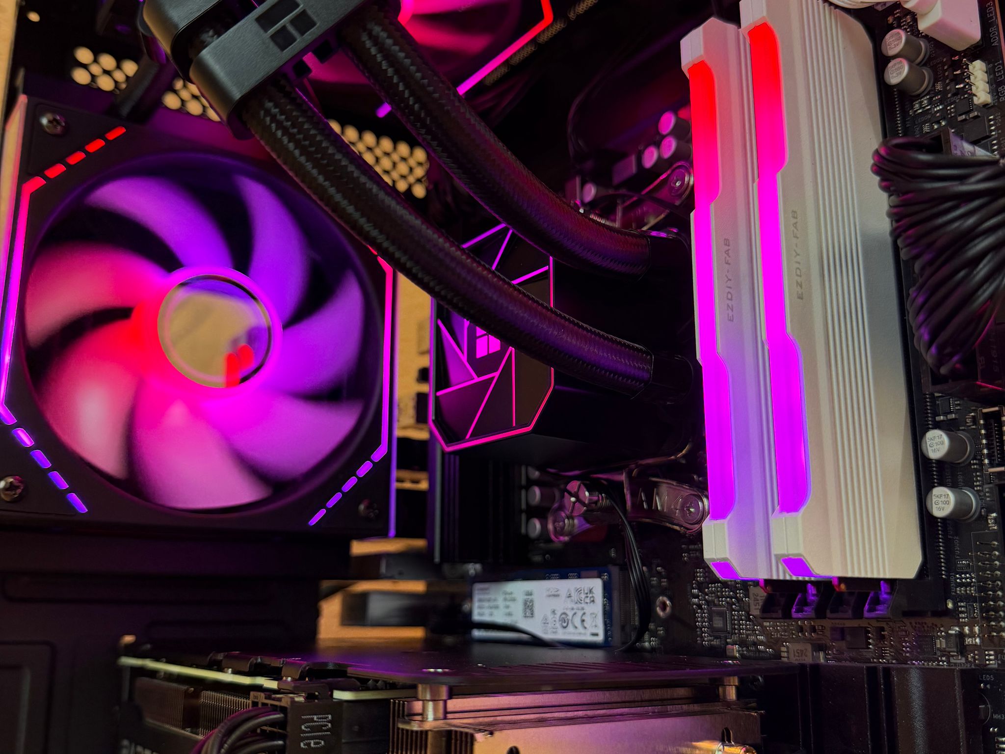 Ryzen 5 9600X + RX 9060 XT 16GB Gaming PC | Dual-Channel DDR5 | 1TB Gen4 NVMe