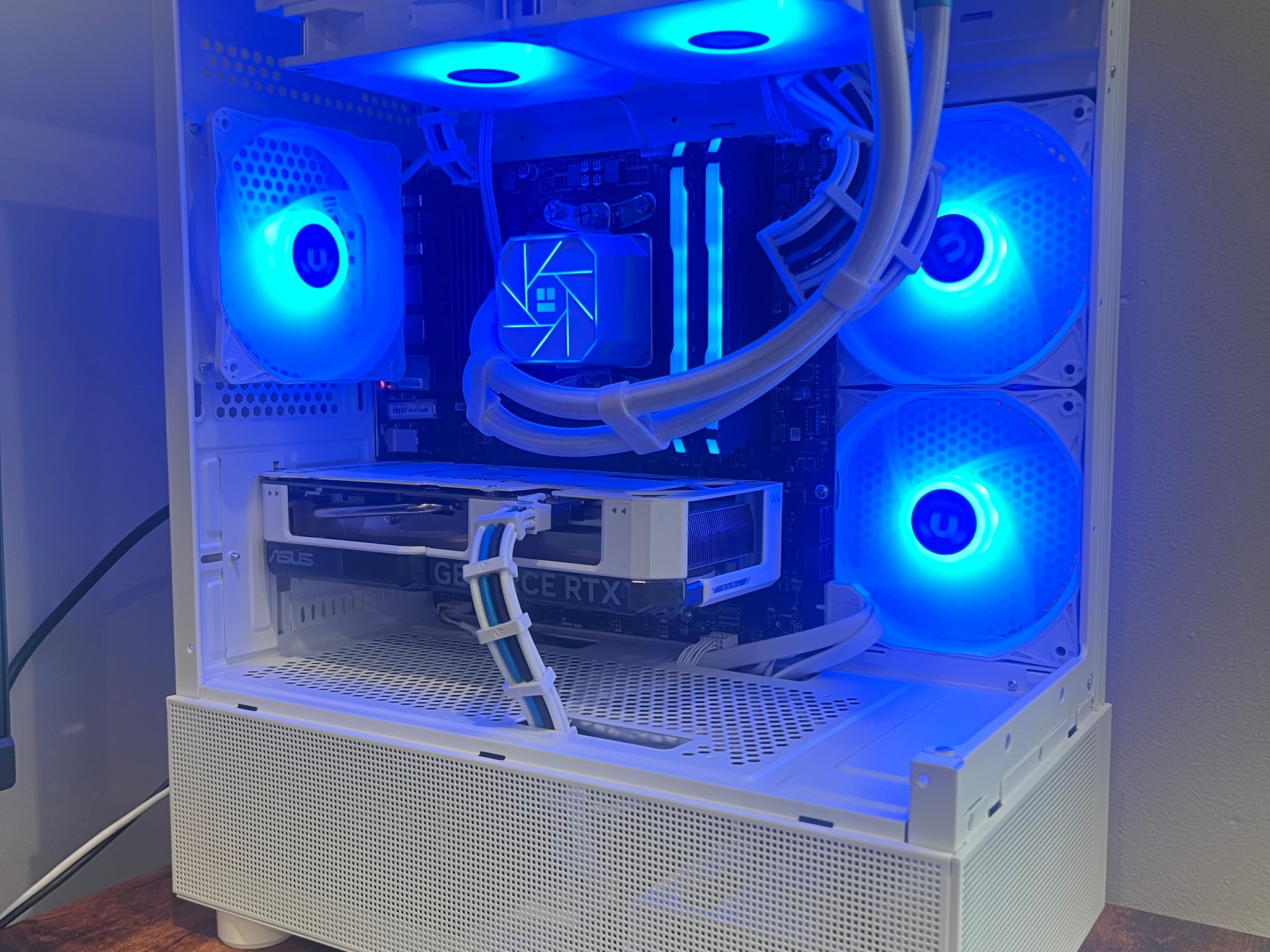 RTX 4060 Gaming/Streaming PC! | Ryzen 5 5600 | 1tb SSD | 16gb DDR4 Ram