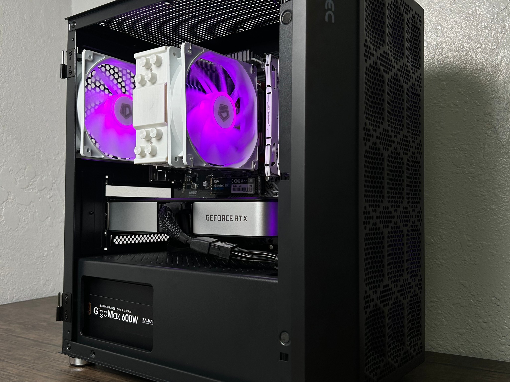 RTX 3060 Ti | Ryzen 5 5600 | 1TB NVME | 16GB 3600MHz