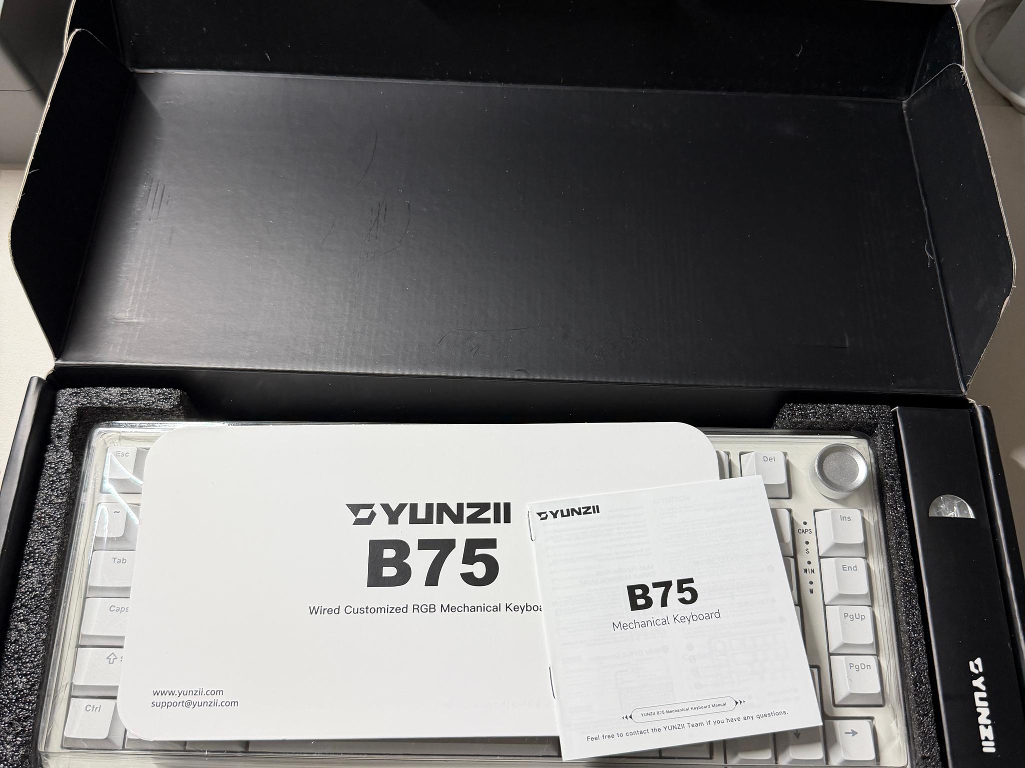 YUNZII B75 wired *Brand New*