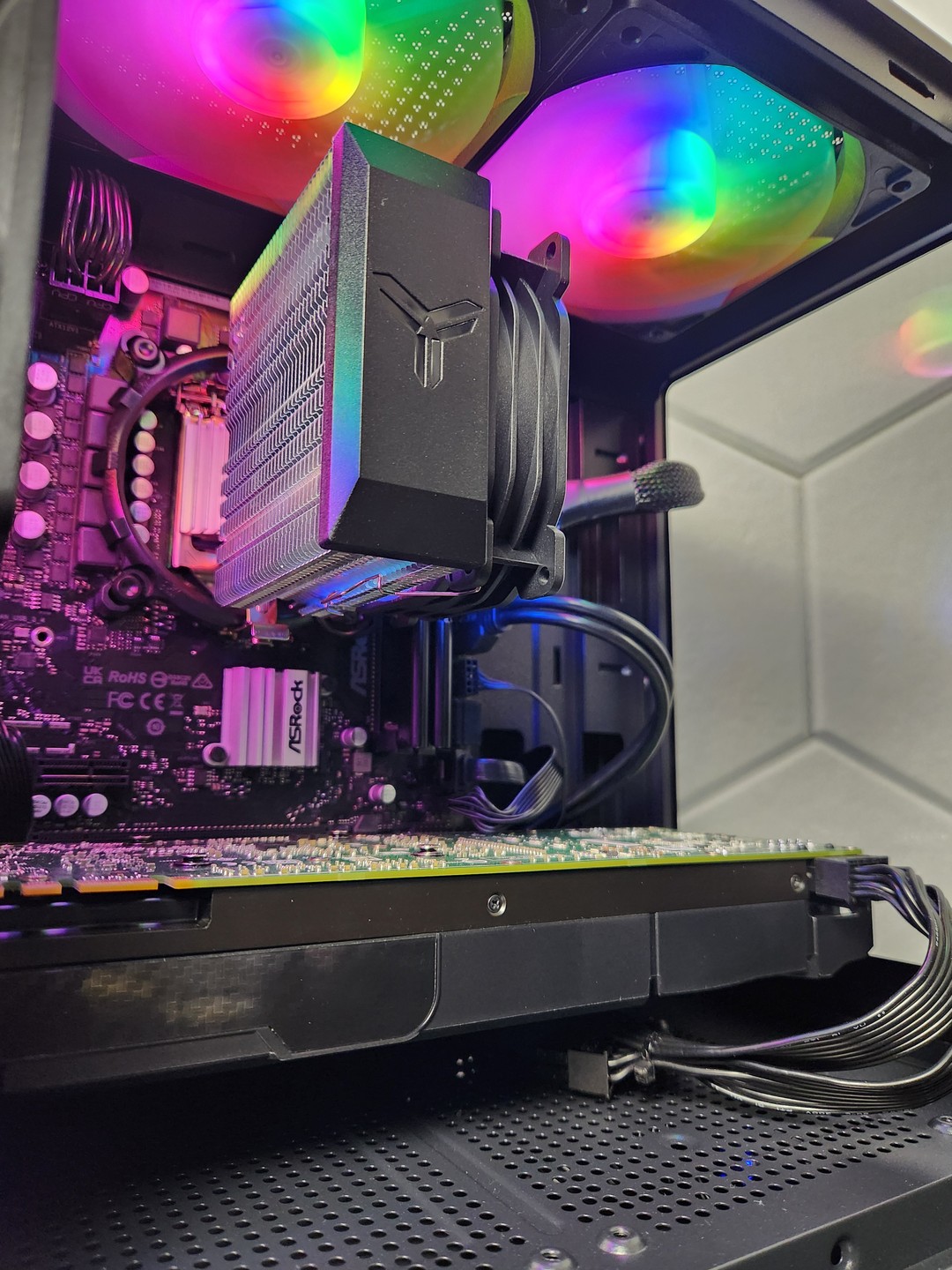 GTX 1070 | Intel I3 10105F | 16GB DDR4 | 500GB SSD | Windows 11
