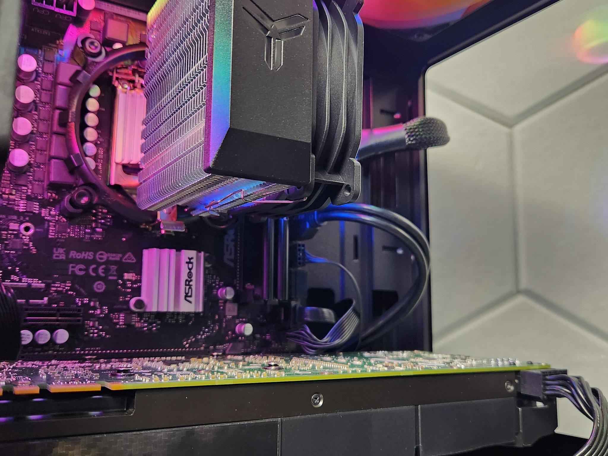 GTX 1070 | Intel I3 10105F | 16GB DDR4 | 500GB SSD | Windows 11 "Pixie"