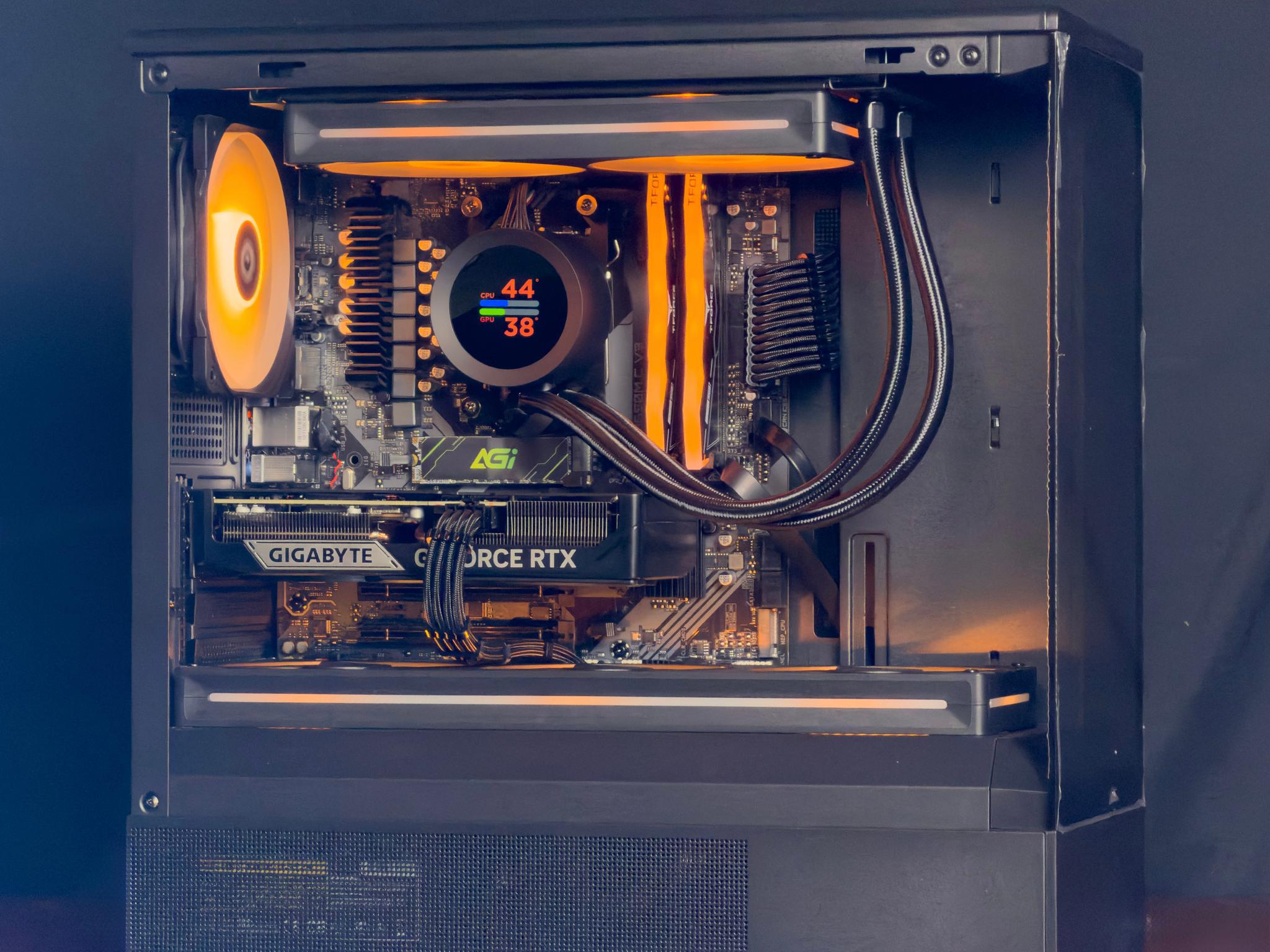 Lumenforge | RTX 5060ti 16gb | R5 7600x | RGB 16gb DDR5 | 1TB SSD