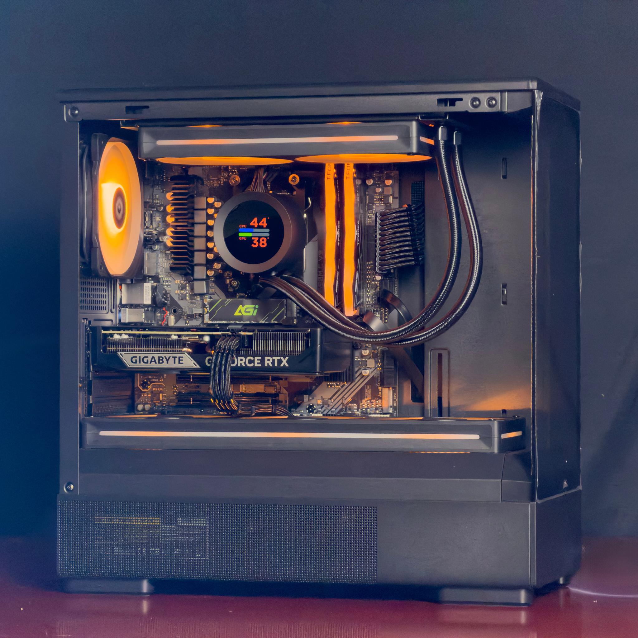 Lumenforge | RTX 5060ti 16gb | R5 7600x | RGB 16gb DDR5 | 1TB SSD