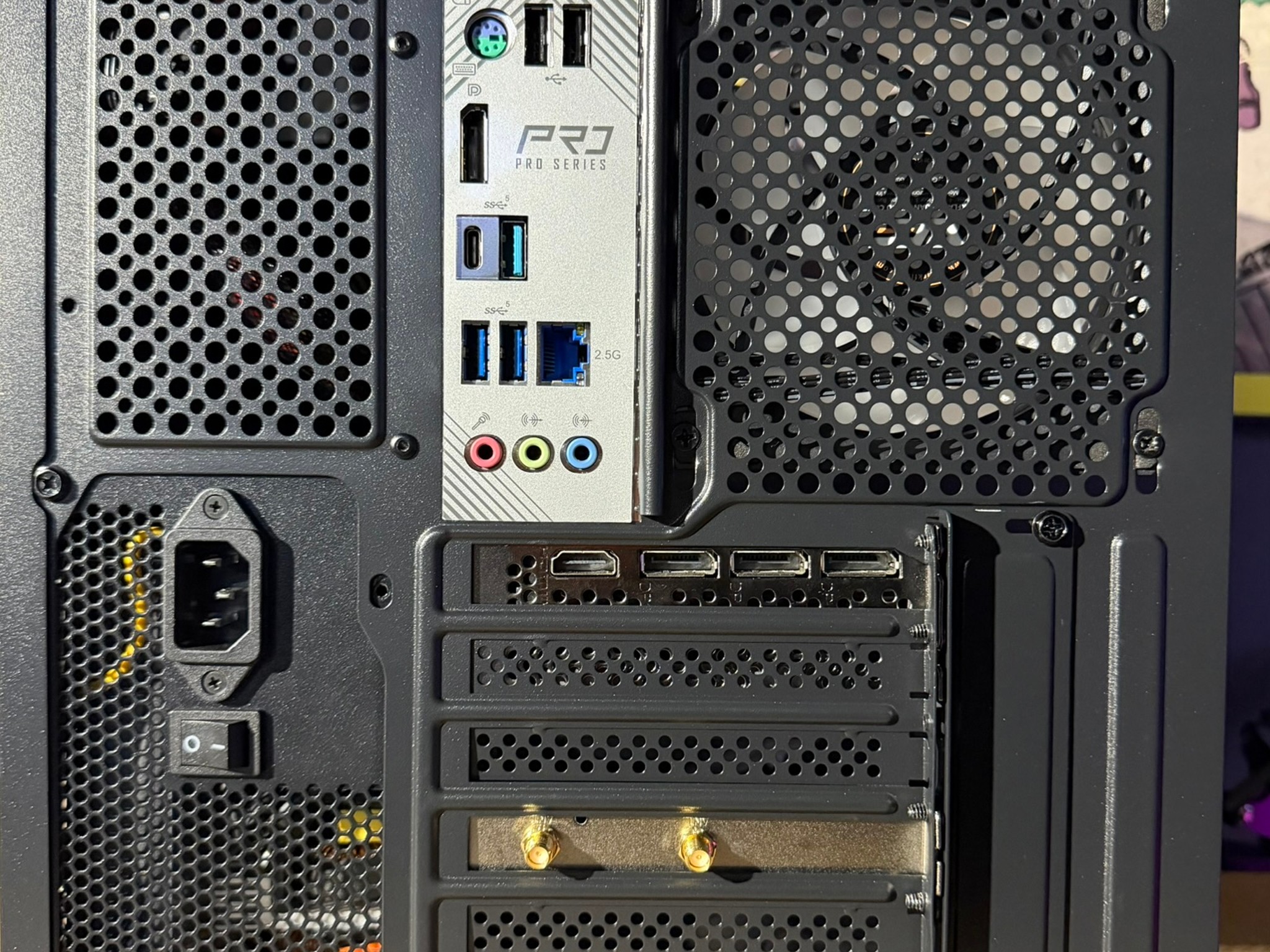 1440p Gaming Beast | RTX 4070  | Intel i7 13700K | 32GB DDR5 | 2TB NVMe SSD | Wifi