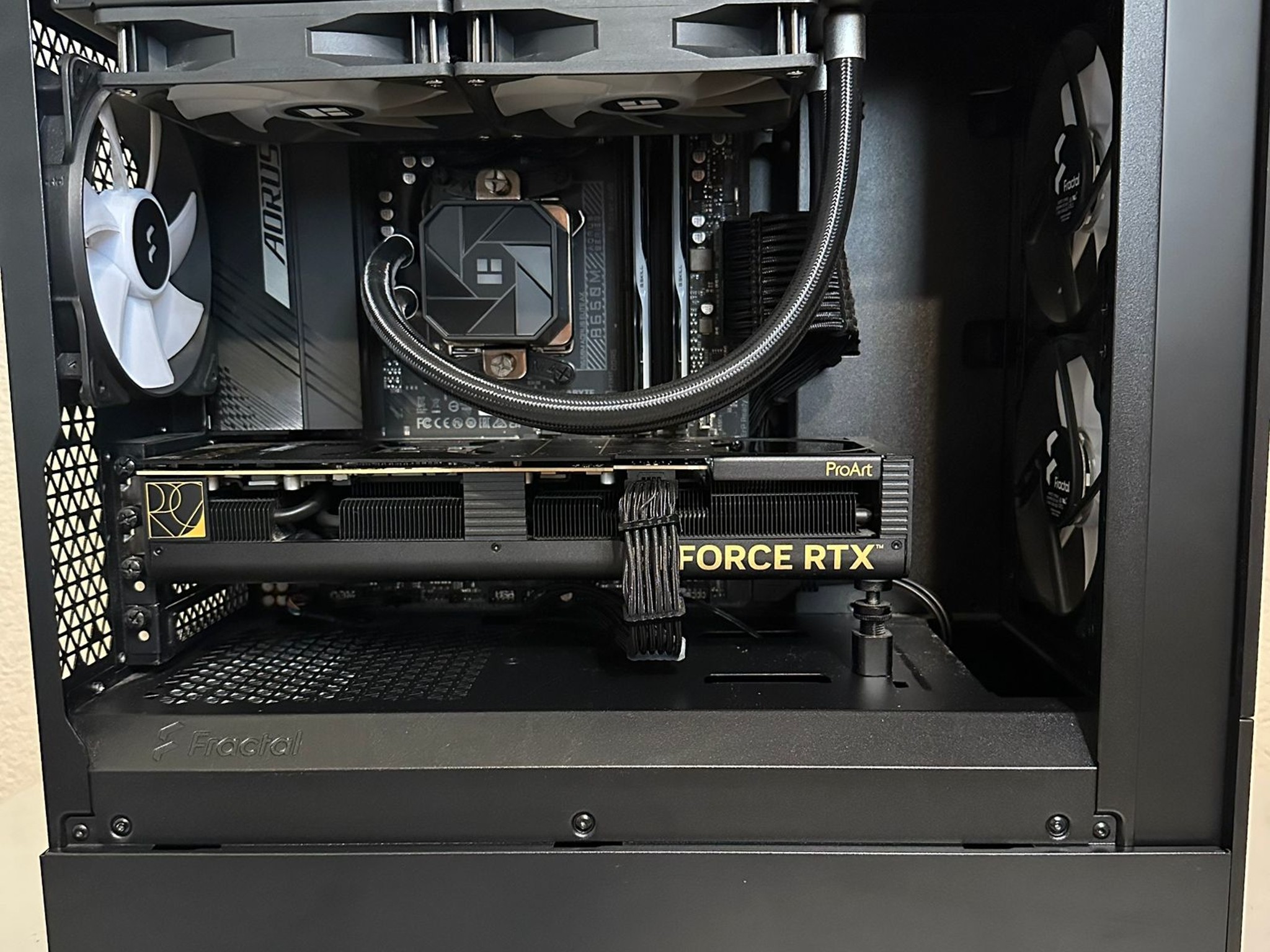 Gaming PC RTX 4080 + R7 7800X3D