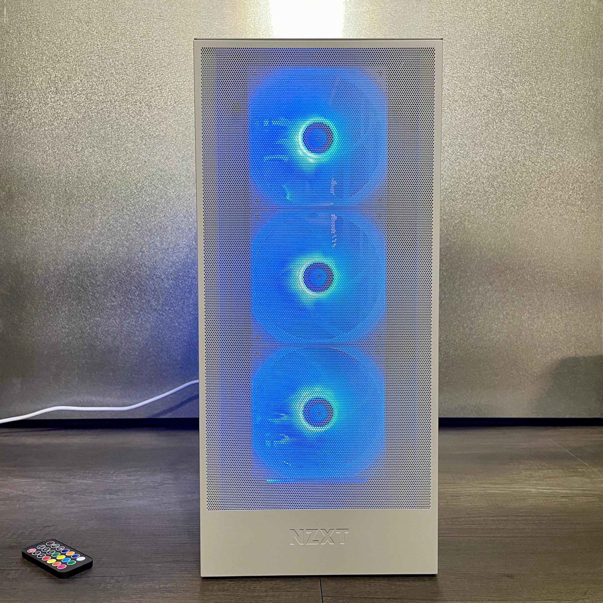 Water-Cooled Gaming PC / AMD Ryzen 5 5600X / RTX 3070 / 32GB DDR4 / 1TB / Windows 11 Pro