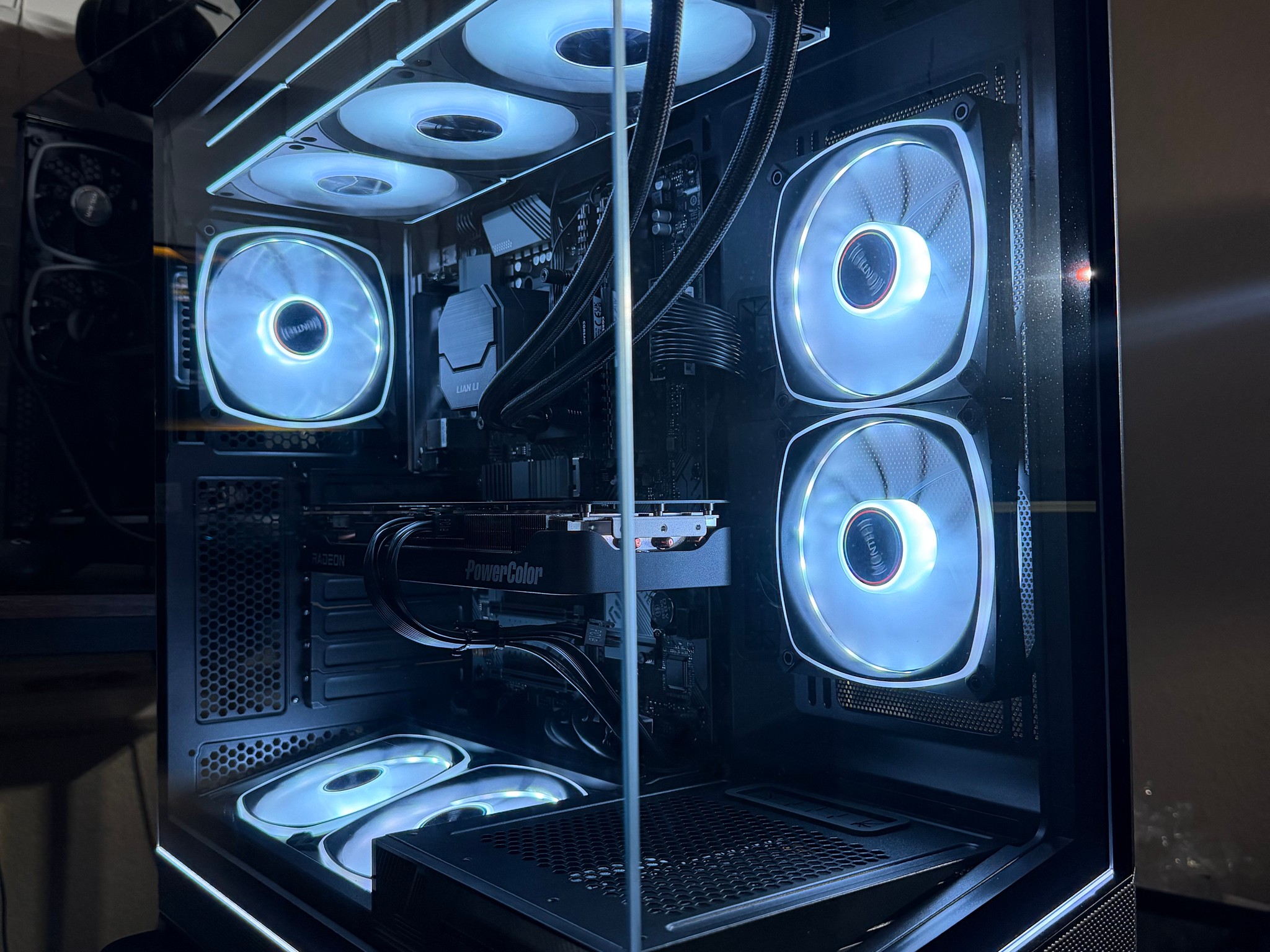 ❄️ GLACIER | RX 9070 GRE 12GB • Ryzen 7 5800X • 32GB • WiFi 6 • 360mm AIO