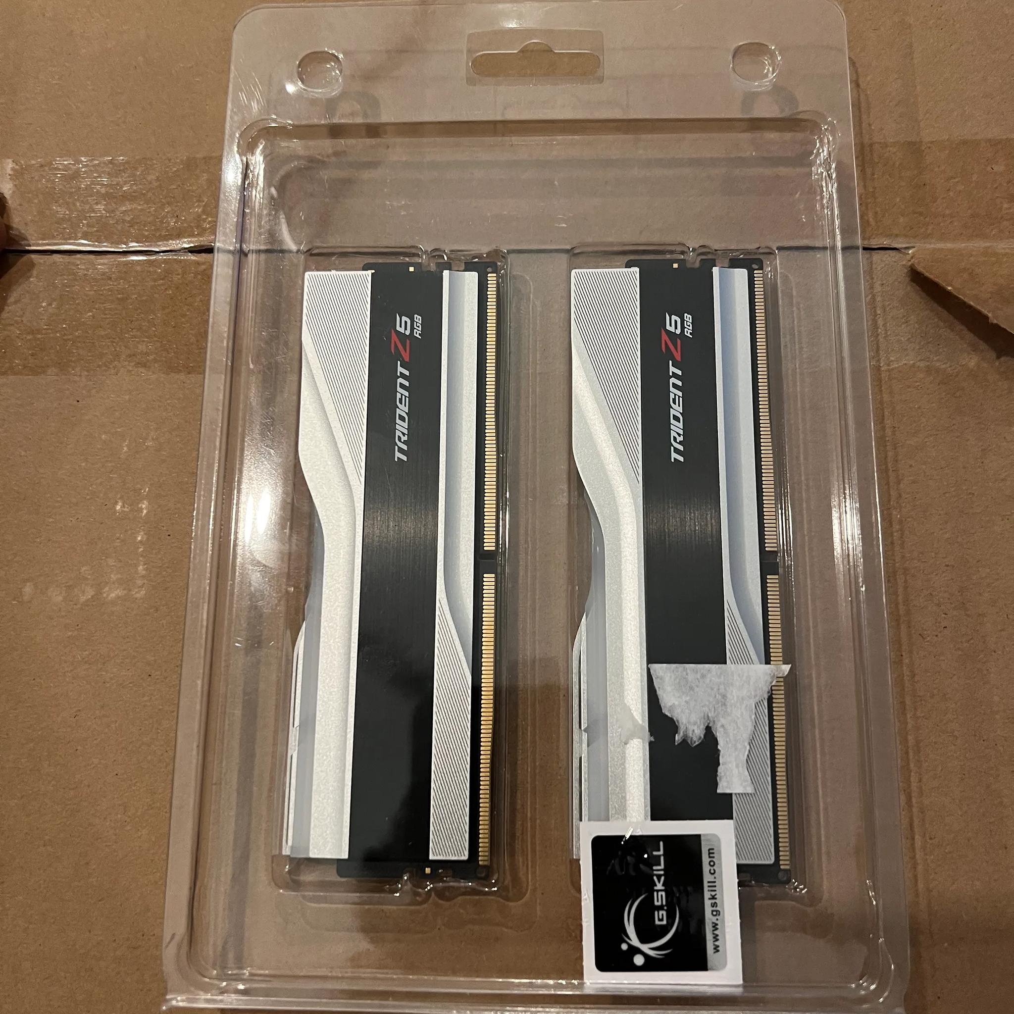G.Skill Trident Z5 RGB 32 GB DDR5-6000mhz CL30