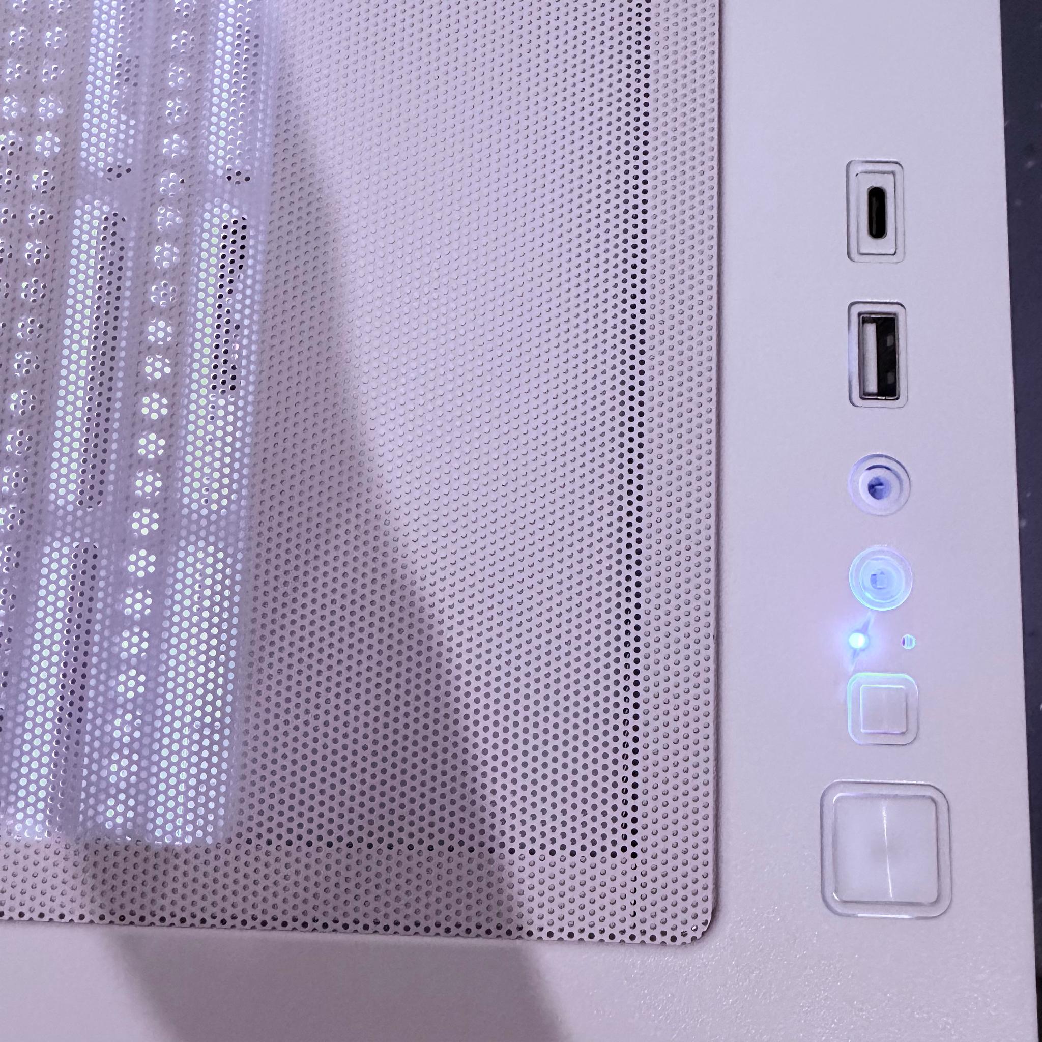 ⚪️"Lunar Frost"❄️ | 1080p Gaming | Ryzen 7 3700X | RX 5700XT 8GB | 16B Ram | 1TB SSD | Free Shipping