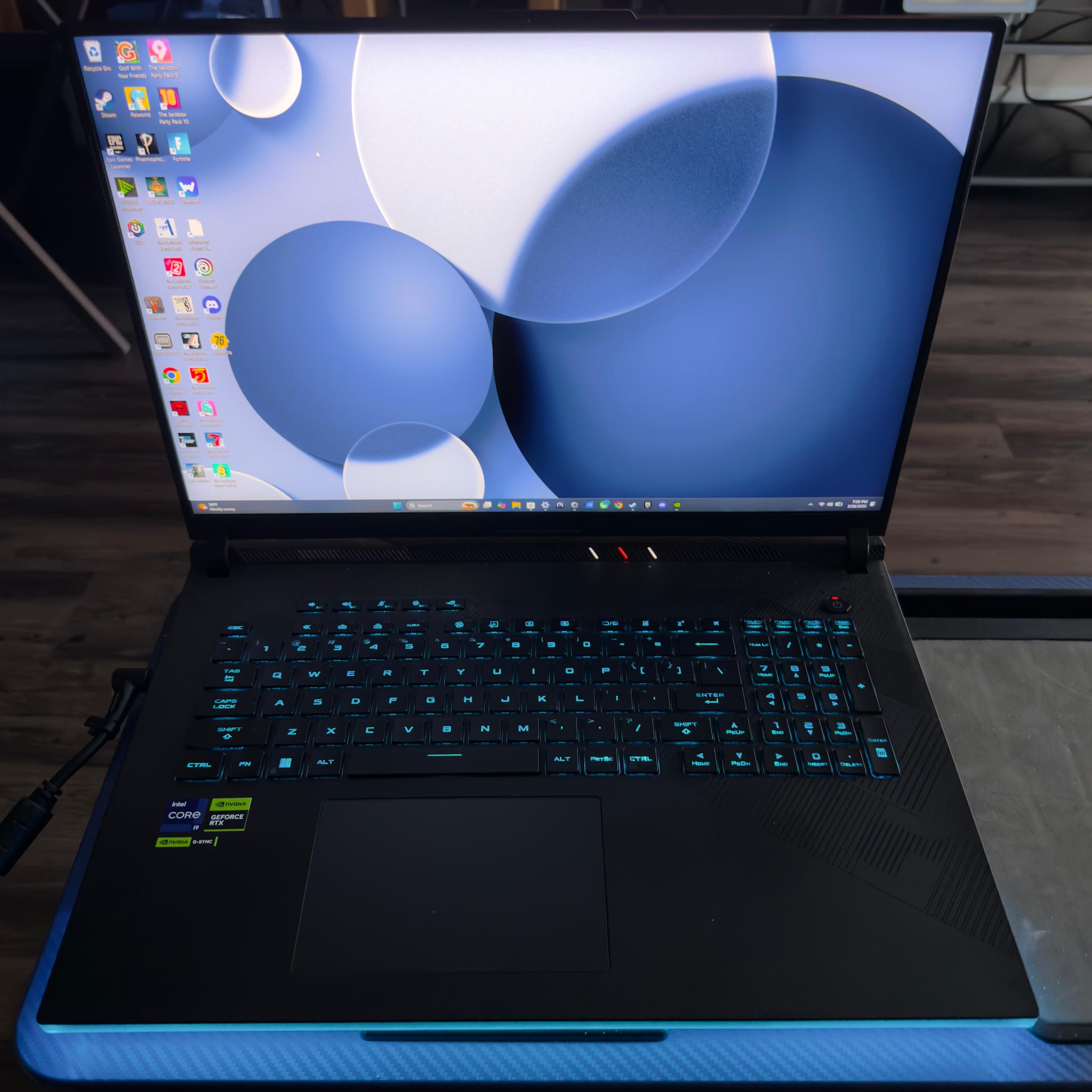 ASUS Strix Scar G834JZR-XS96 (18” Gaming Laptop)