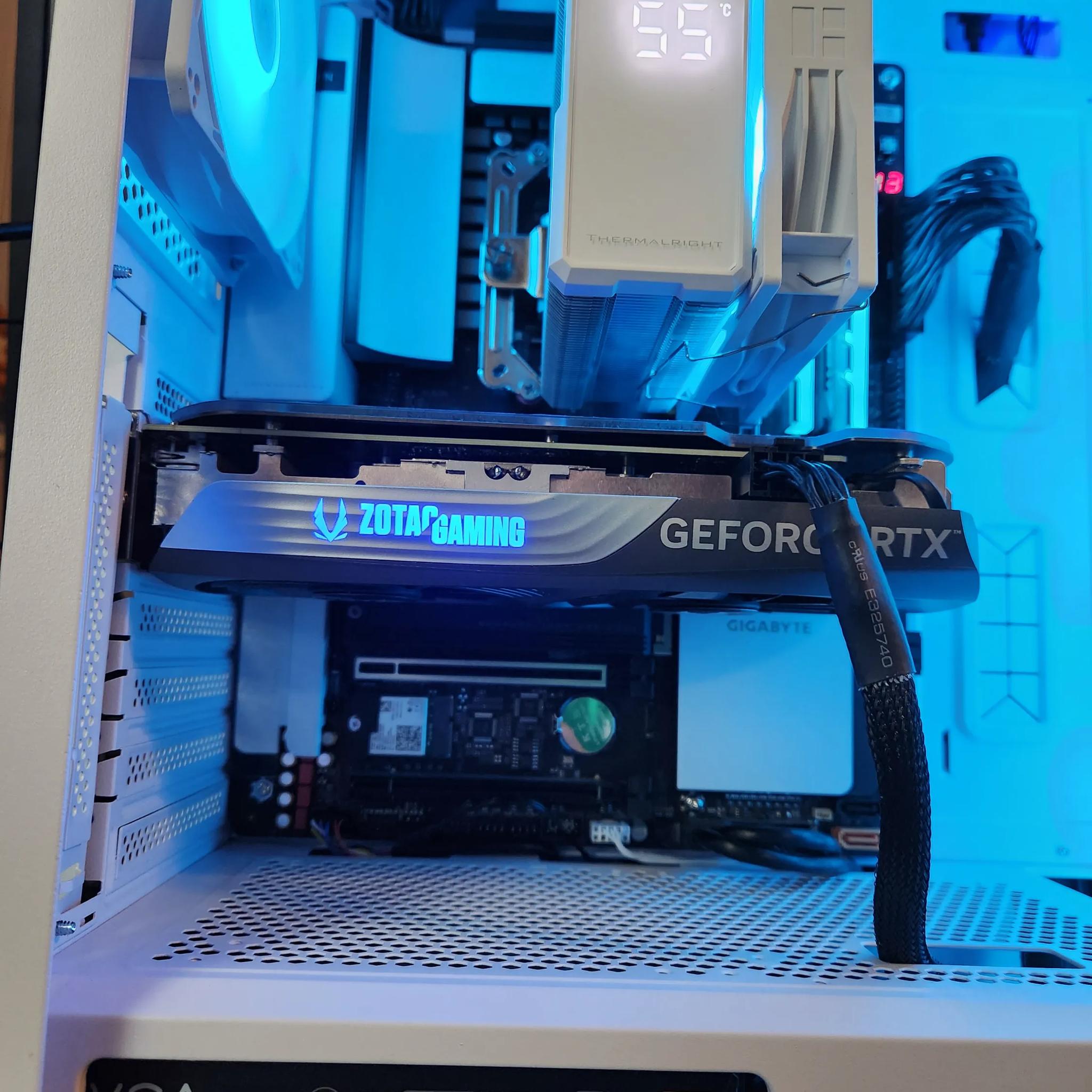 1440p WHITE 40 series Spiderman gaming pc featuring an RTX 4060 ti!