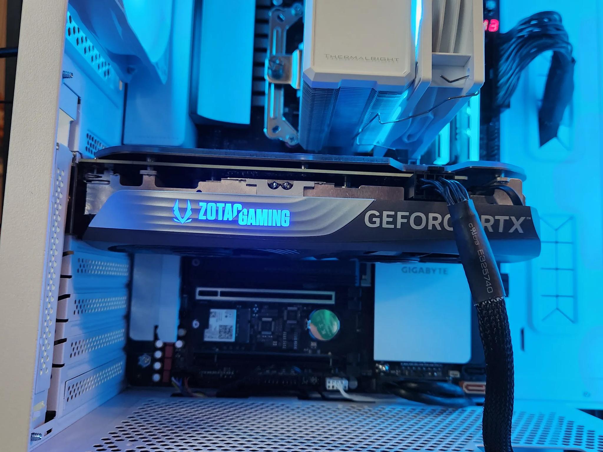 1440p WHITE 40 series Spiderman gaming pc featuring an RTX 4060 ti!