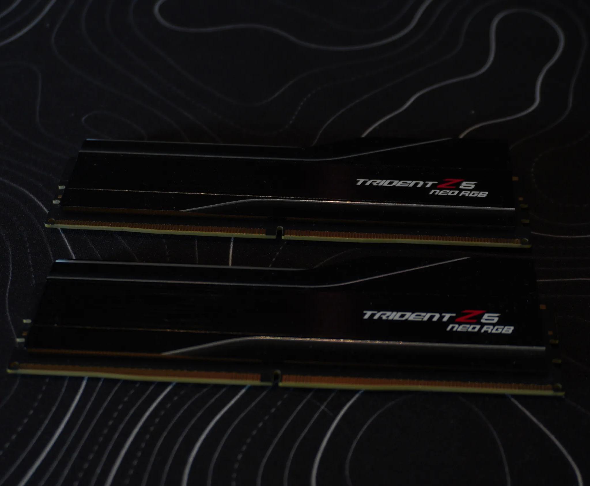 32GB DDR5 6000 MHz CL30 G.SKILL Trident Z5 Neo RGB Series