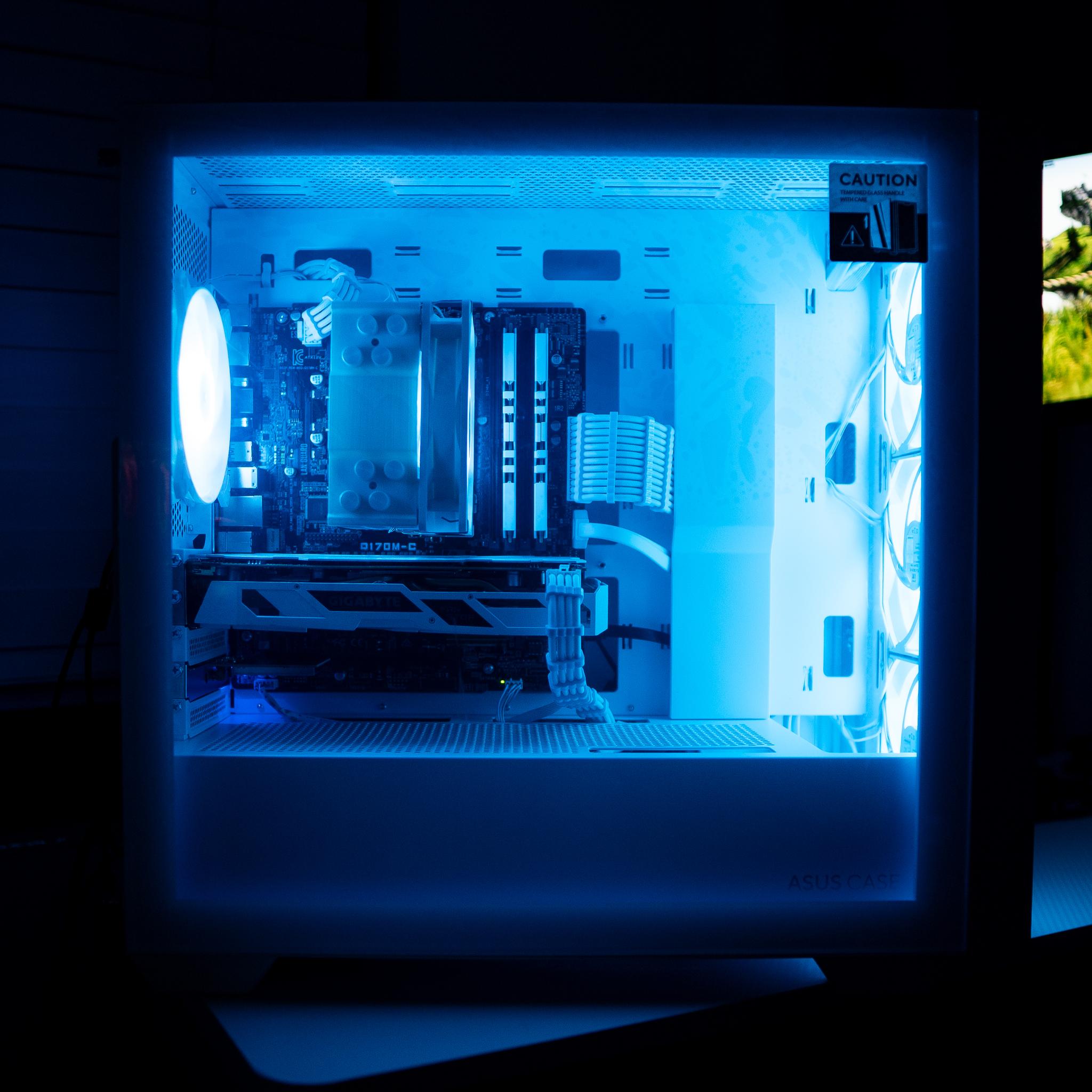 ❄️🌨| INTEL i5 7600K | RX 480 | 16GB DDR4 RAM | 1TB Western Digital SSD | Arctic Freeze |