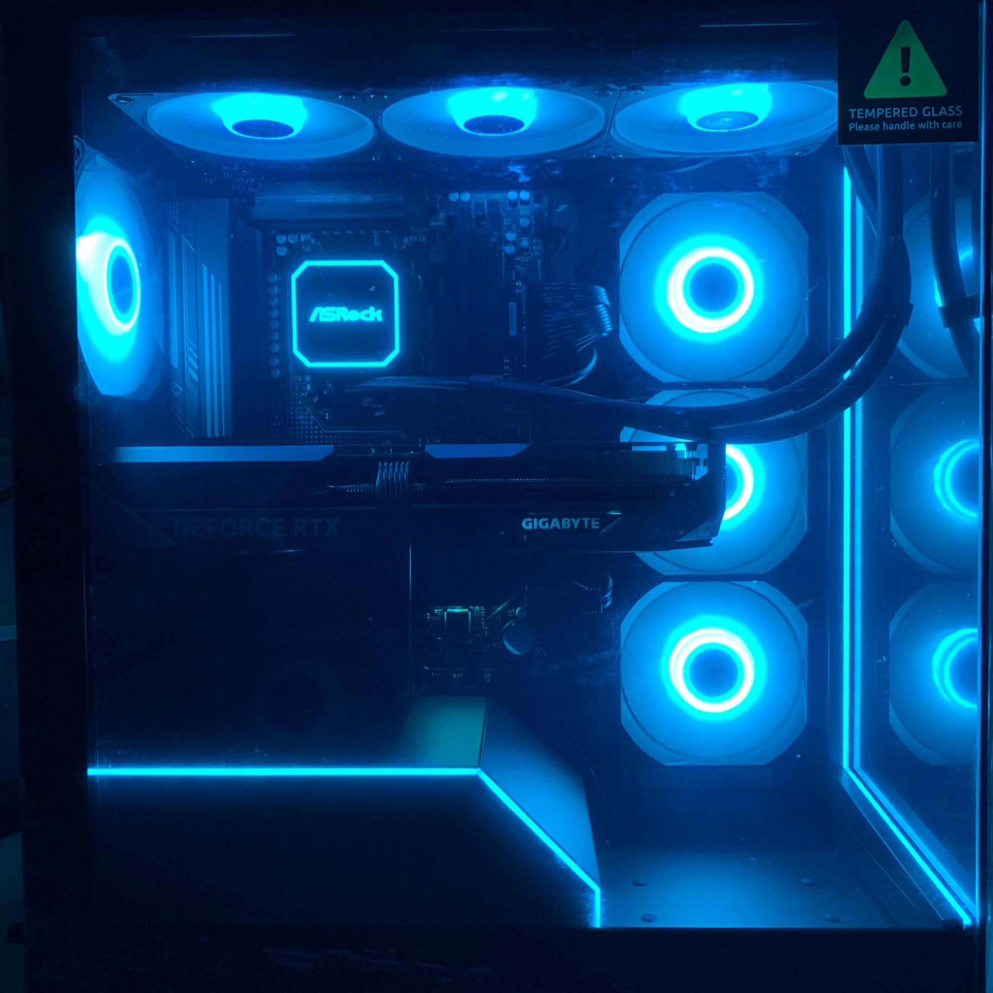 1440p Ultra | 32GB DDR5 @6400 MT/s | R7 7800x3D | RTX 5070 12GB | 1 TB SSD | 850W